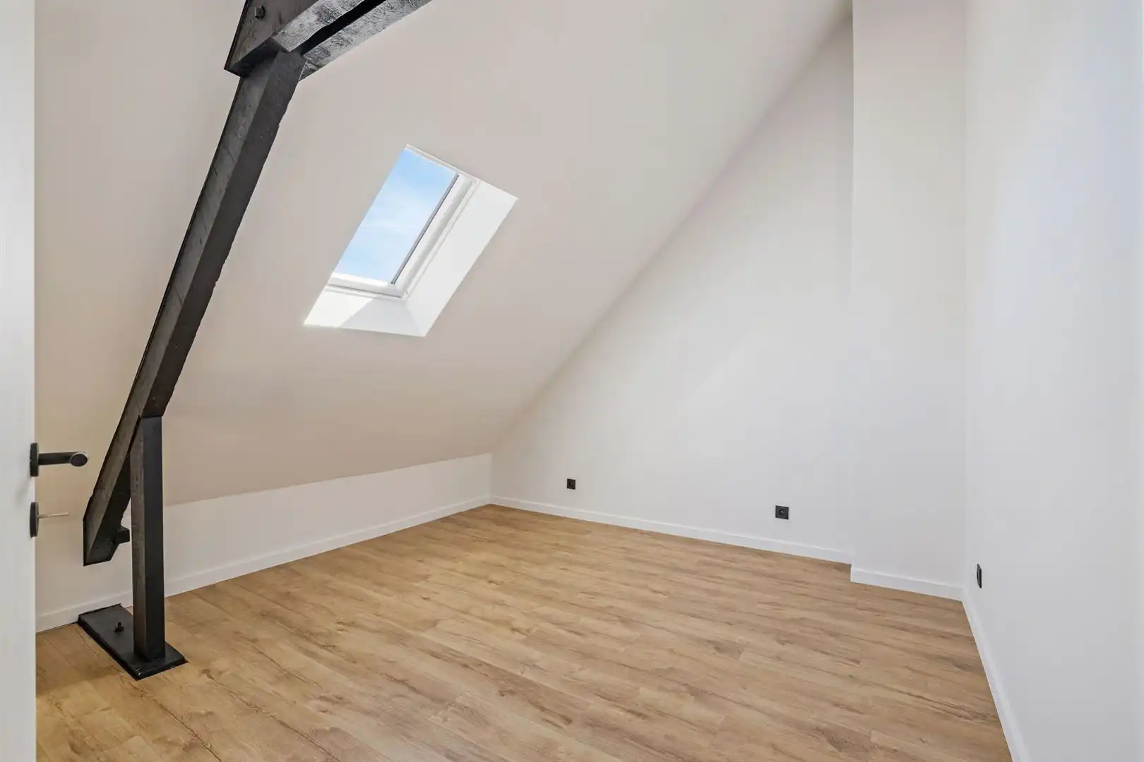 Totaal gerenoveerde en energiezuinige woning  foto 22