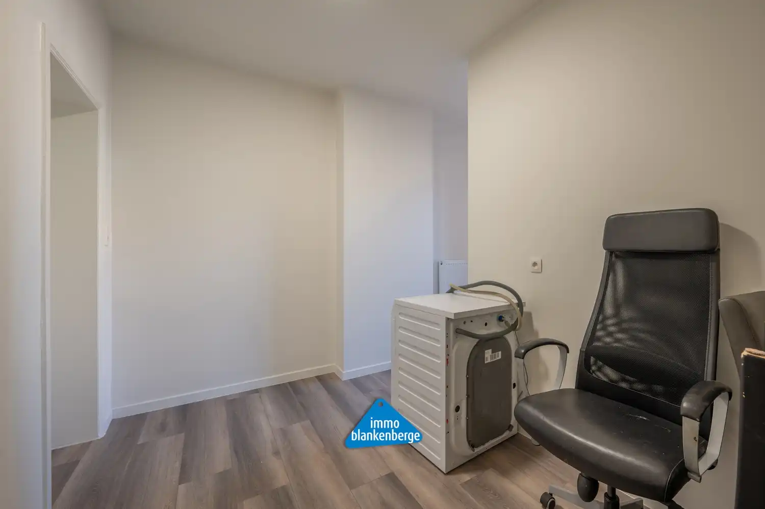 Gemeubeld 1 slaapkamer appartement op centrale rustige ligging. foto 8