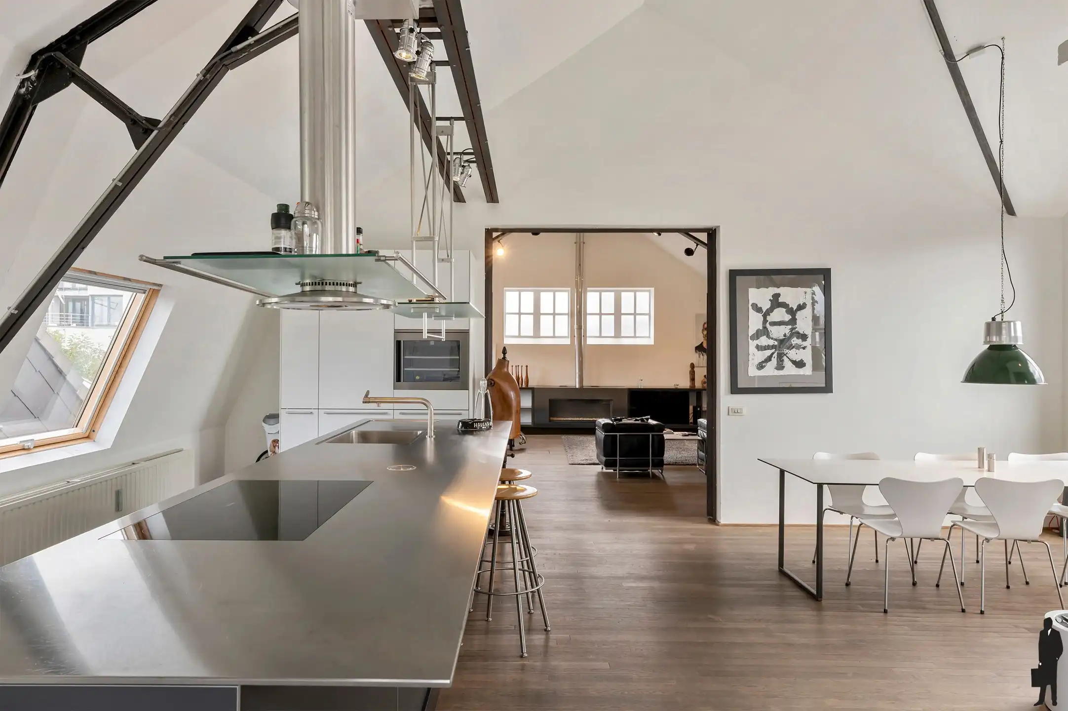 Unieke loft met perfecte synergie tussen wonen en werken foto 11