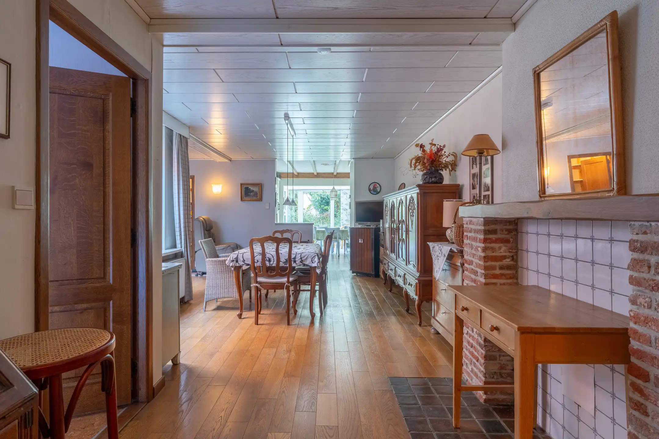 Charmante stadswoning met 2 wooneenheden, garage en tuin foto 6