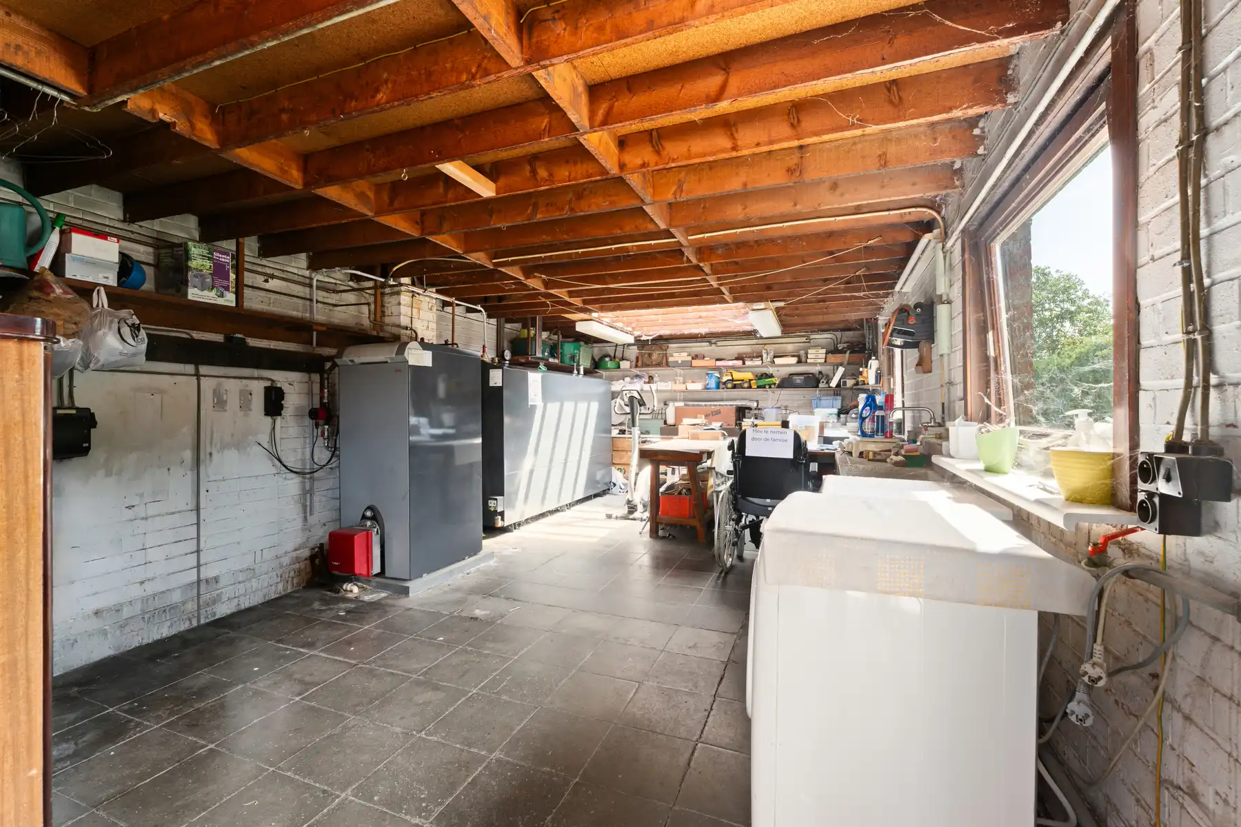 Ruime woning met diepe tuin in het centrum van Tielt  foto 20