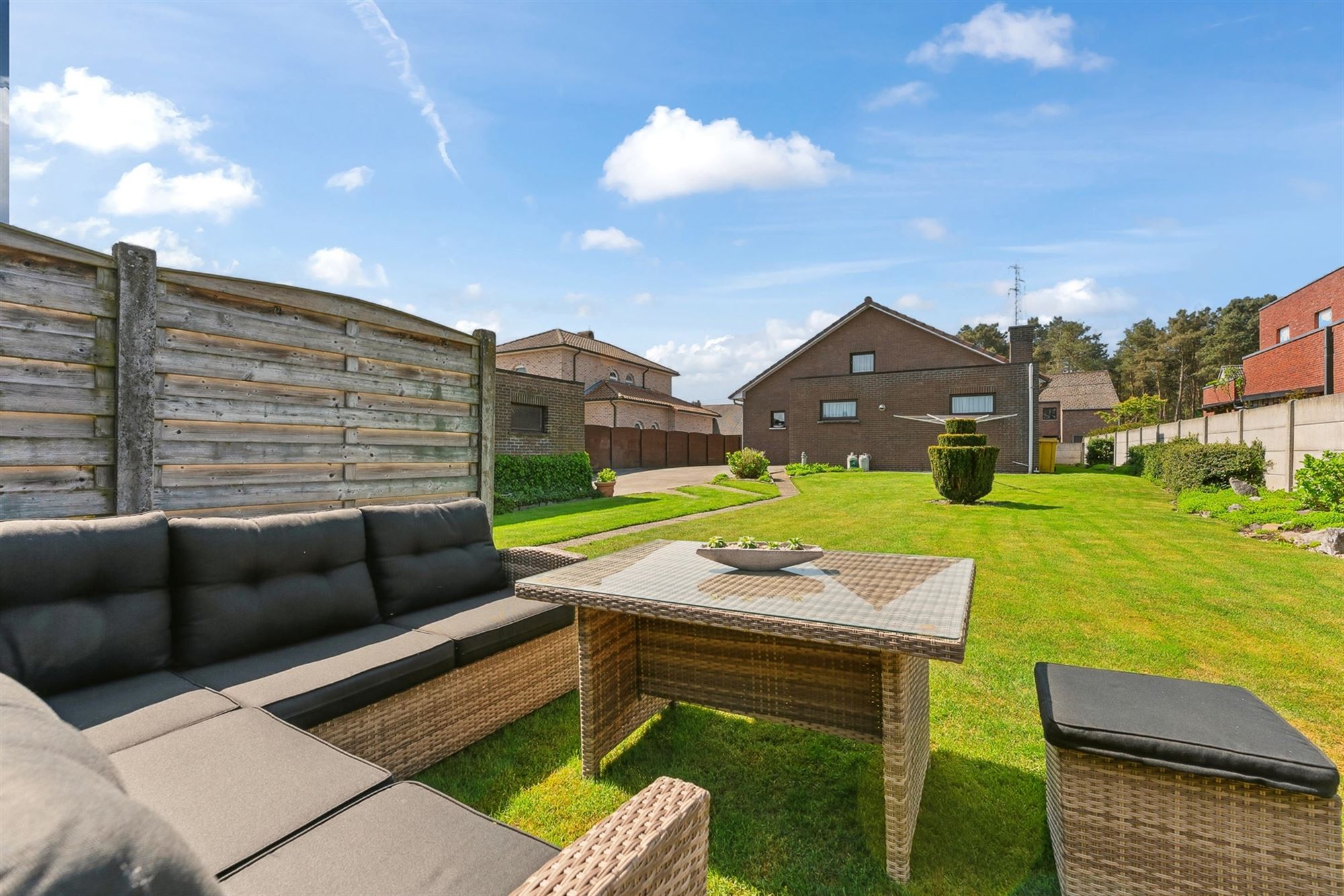 INSTAPKLARE GELIJKVLOERSE WONING OP RUSTIGE LIGGING foto 26