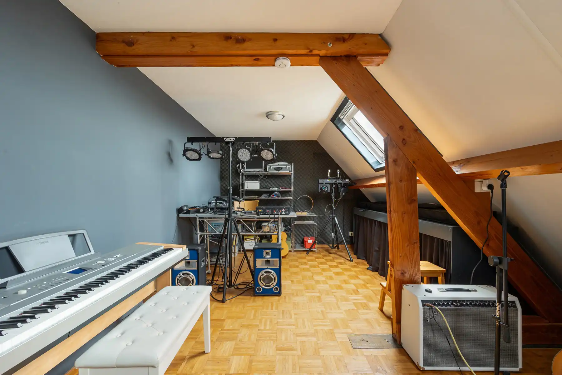 Instapklare woning met 4 slaapkamers in het centrum foto 16