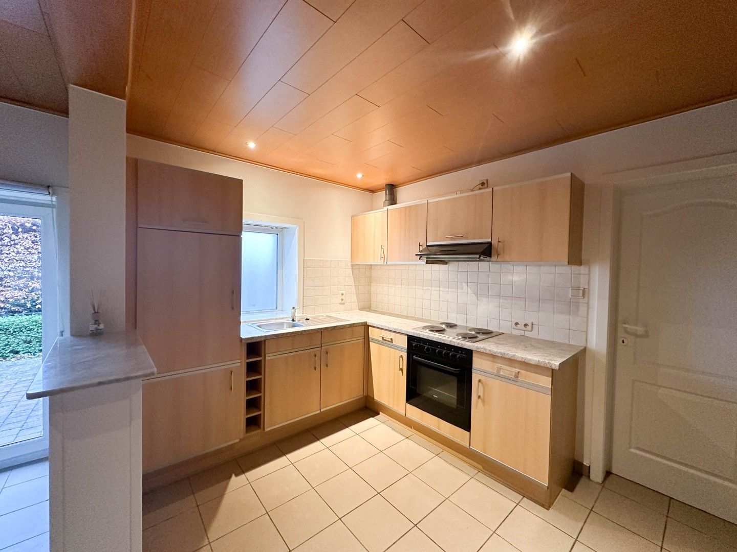 Instapklare HOB met twee slaapkamers & garage te Aalbeke! foto 4