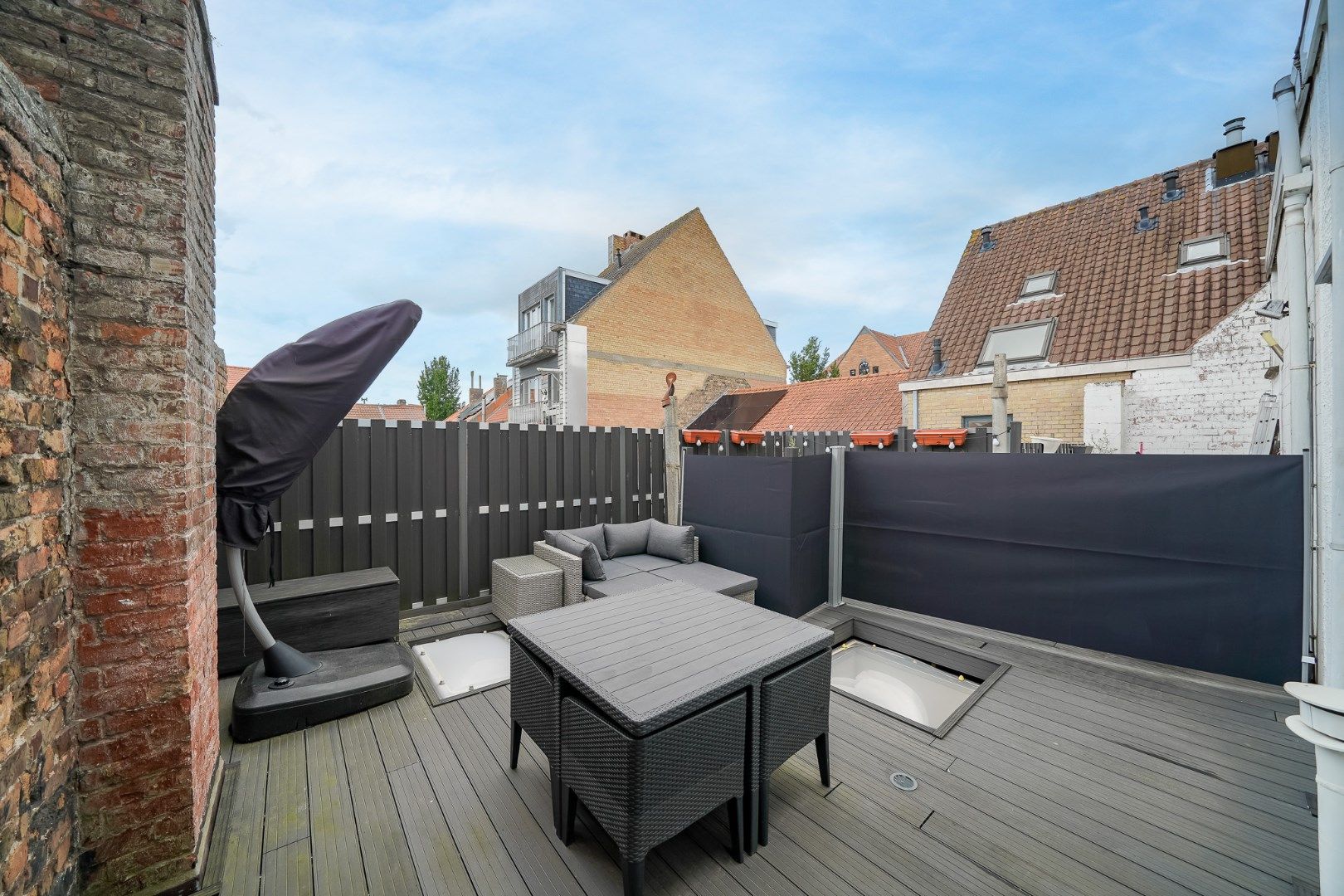 Volledig gerenoveerde woning met 3 slaapkamers, 2 badkamers en ruim dakterras foto 11