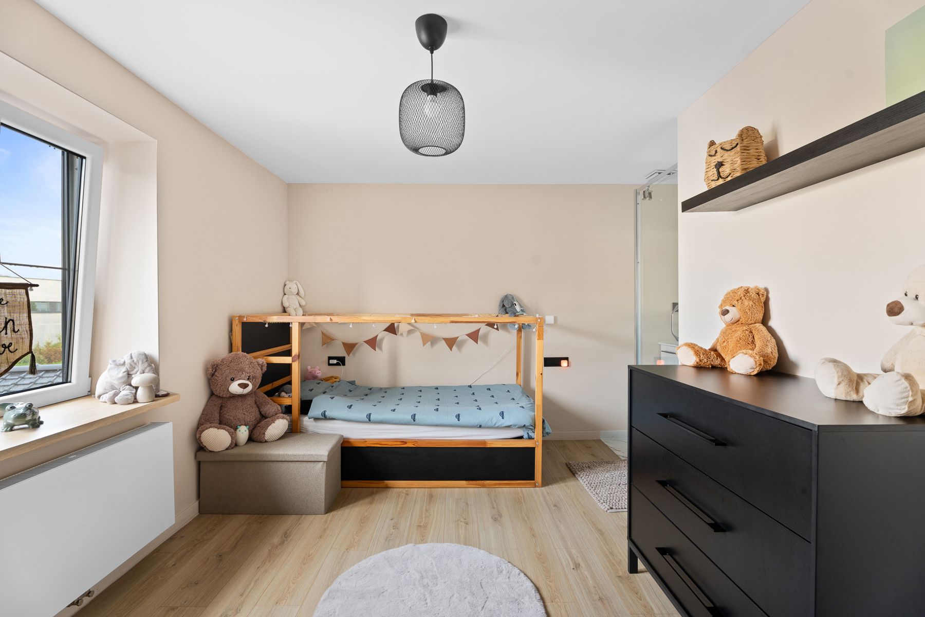 Hoogwaardig gerenoveerde woning met doordacht wooncomfort! foto 9