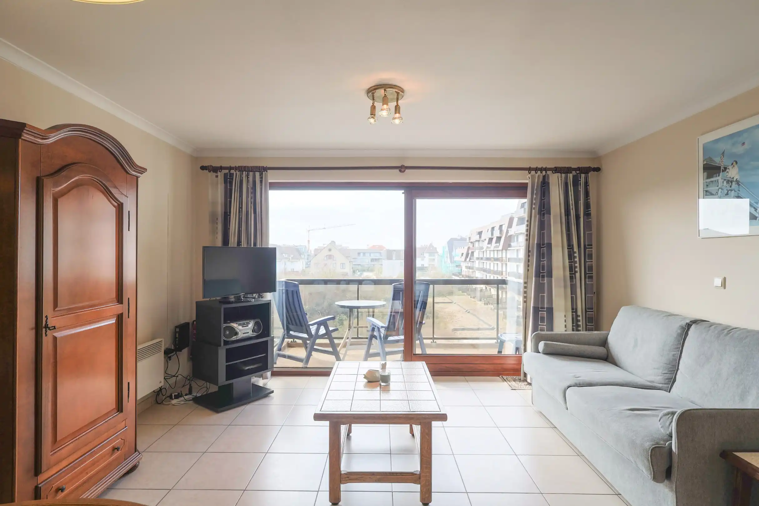 Studio met eigen terras, kelder en parkeerplaats foto 8