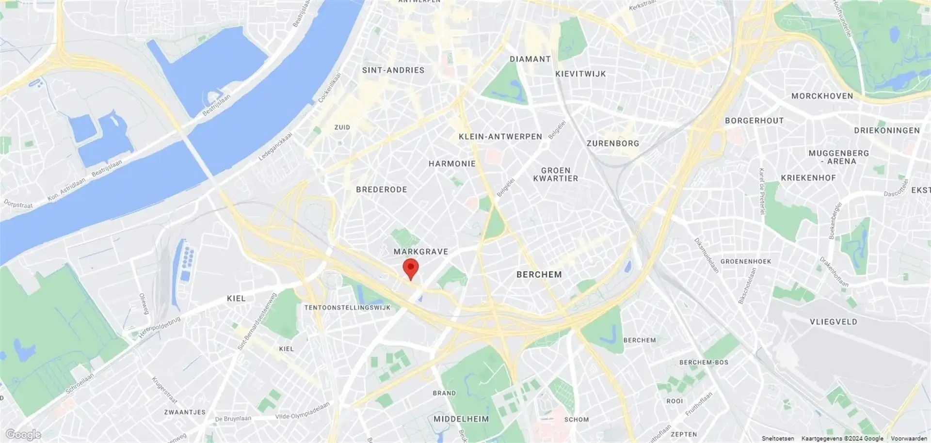 Prachtig gemeubelde studio in authentiek herenhuis! foto 12