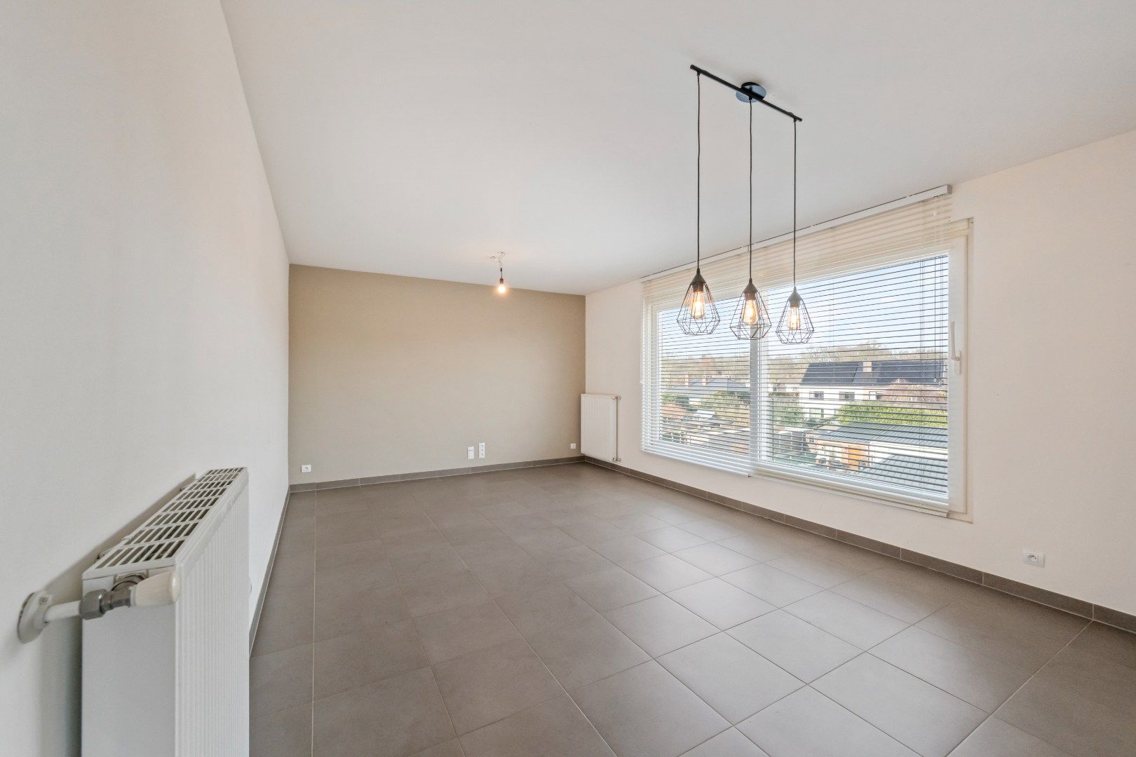 Recent appartement met autostaanplaats in Sint-Kruis foto 2