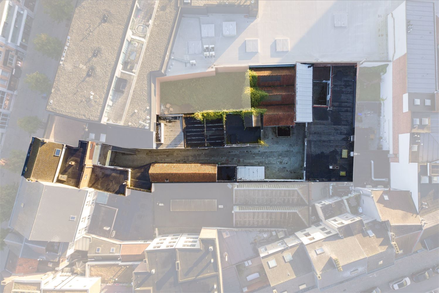 UNIEK INVESTERINGSPROJECT NIEUWSTRAAT MET HERONTWIKKELINGSPOTENTIEEL foto 2