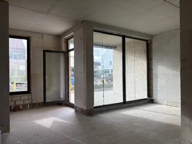 SINT JORIS WINGE HANDELSRUIMTE 71 m2 + terras foto 10