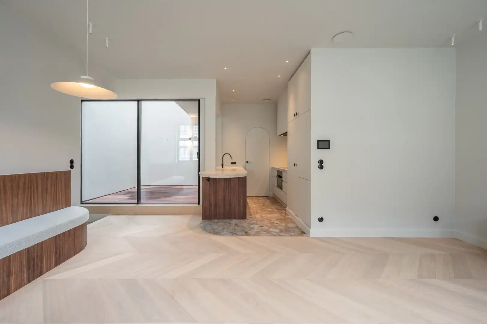 Luxueus afgewerkte nieuwbouwwoning met 4 slaapkamers op enkele stappen van de zee in Heist-aan-Zee foto 10