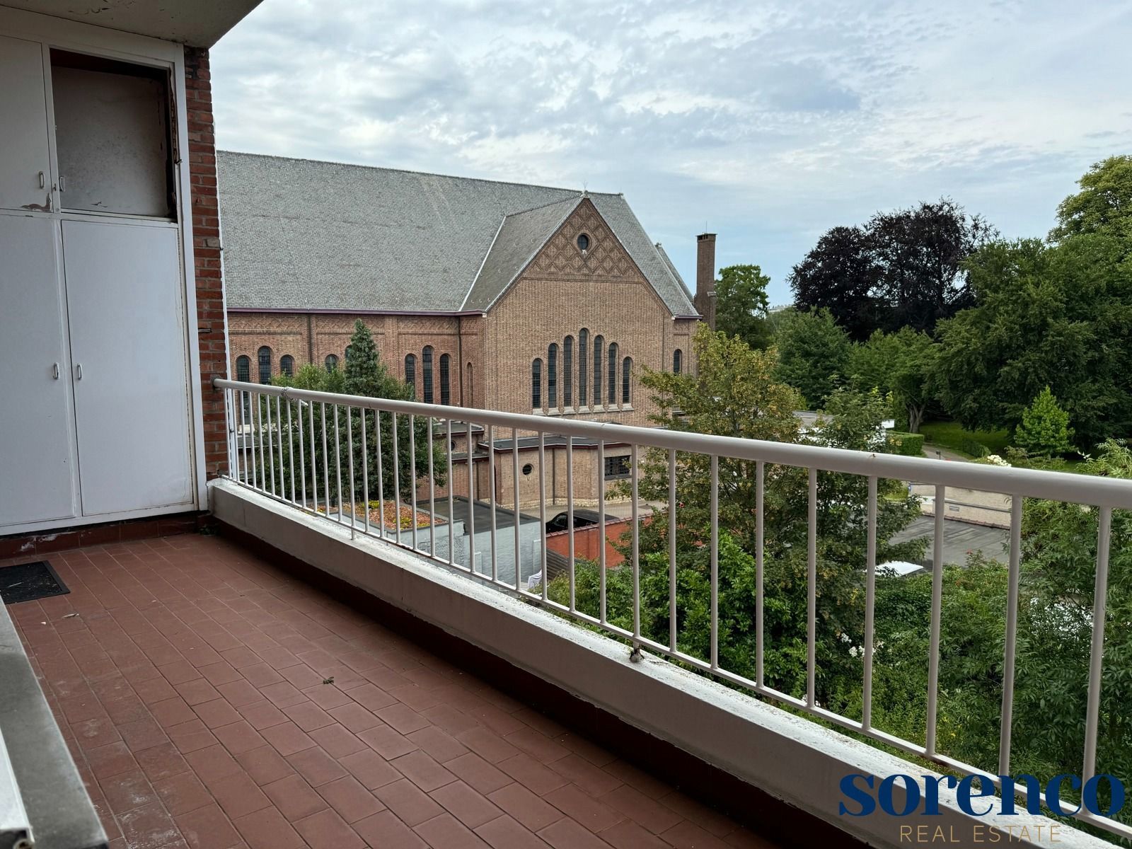 Klassiek en ruim appartement met terras te Berchem  foto 10