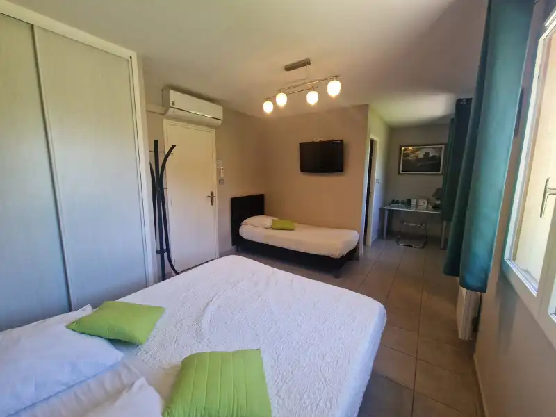 Villa omgevormd tot B&B met vijf mooie kamers en studio in een prachtige en groene omgeving in Carcasonne foto 46