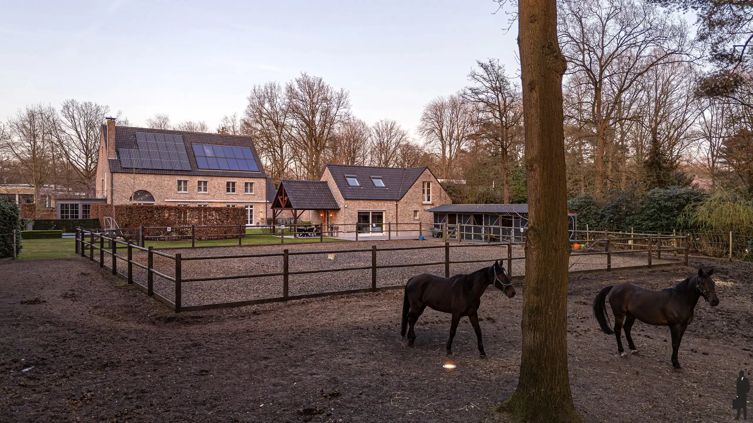 Topvilla met paardenaccomodatie, infinity-pool en 2e woning! foto 70