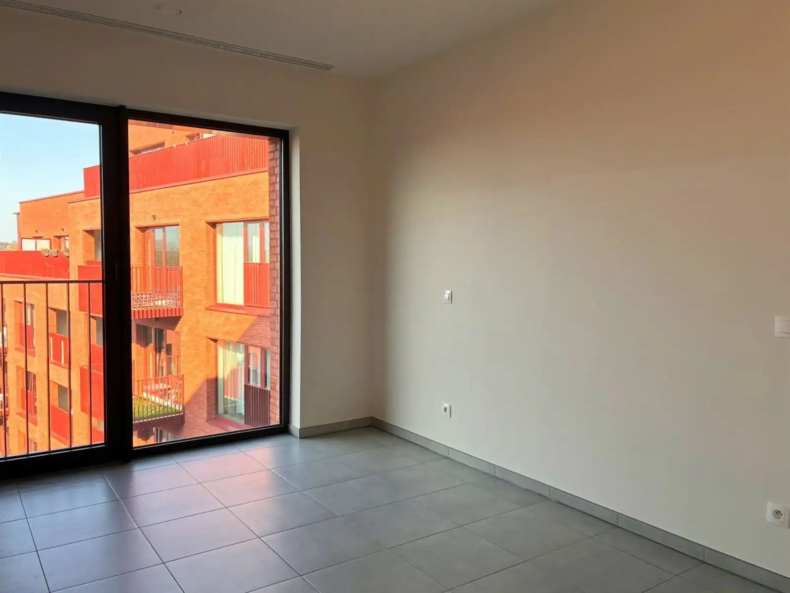 Appartement 2 slaapkamer met terras, berging en parkeerplaats foto 11