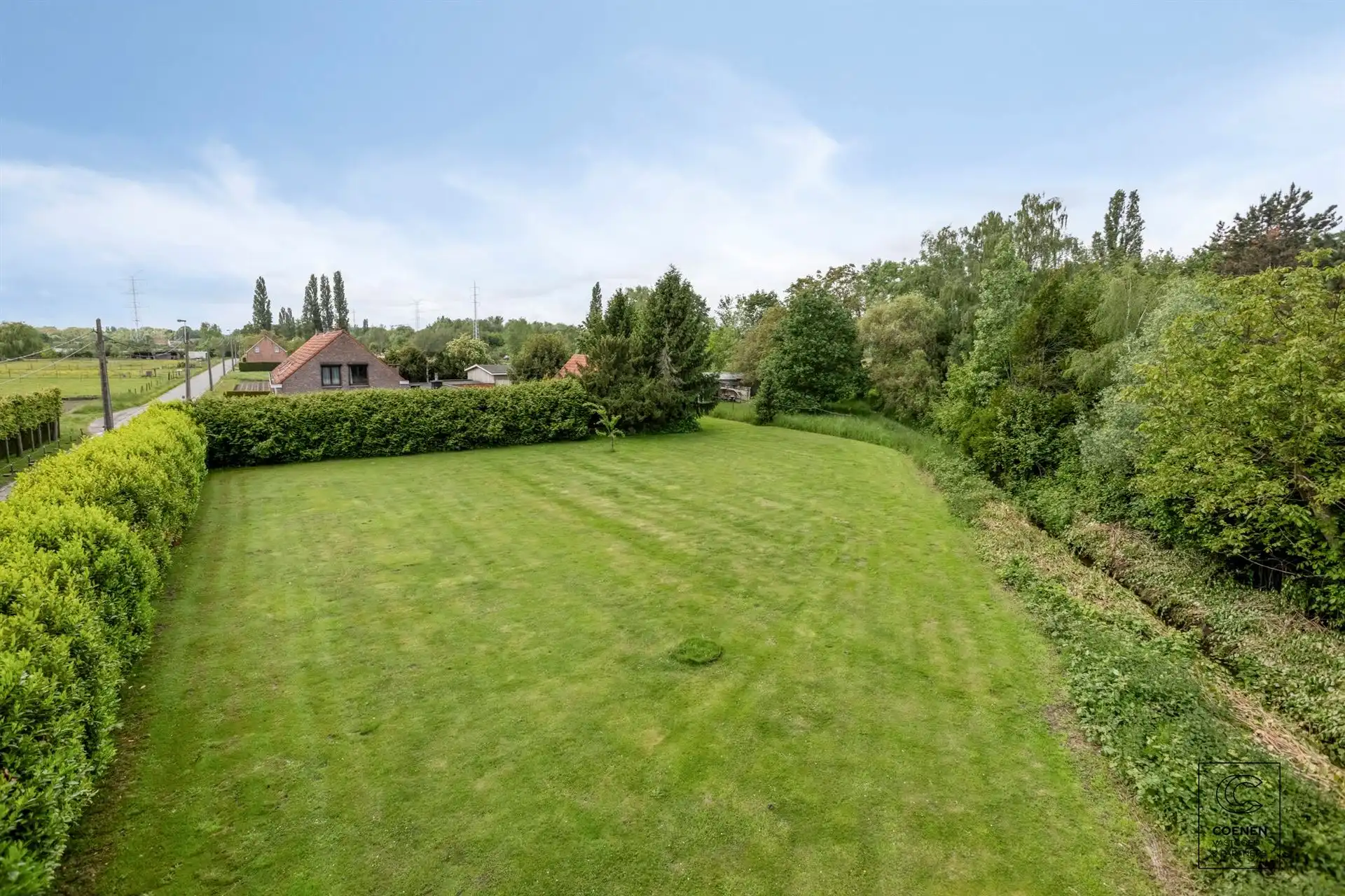 Zeer ruime HOB met schitterende tuin op een toplocatie foto 33
