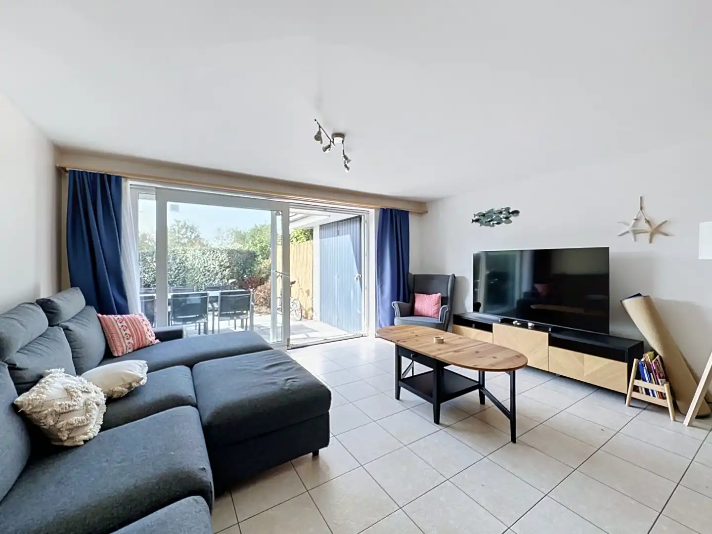 Zongerichte vakantiewoning met gezellig terras, tuin en parking. foto 3