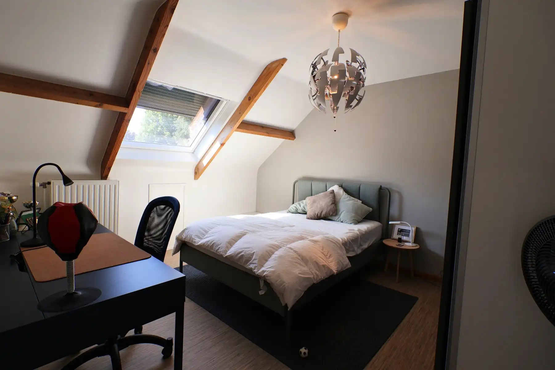 Eengezinswoning met 3 slaapkamers en tuin op een centrale ligging in Hoogstraten.  foto 10