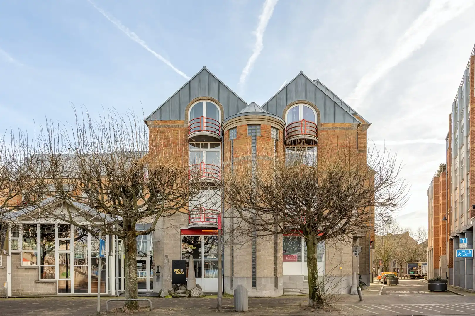 VERHUURD APPARTEMENT foto {{pictureIndex}}