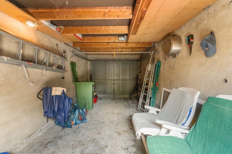 Gezellige halfopen bebouwing met 3 slaapkamers en uitweg achteraan – opp 423 m² foto 12