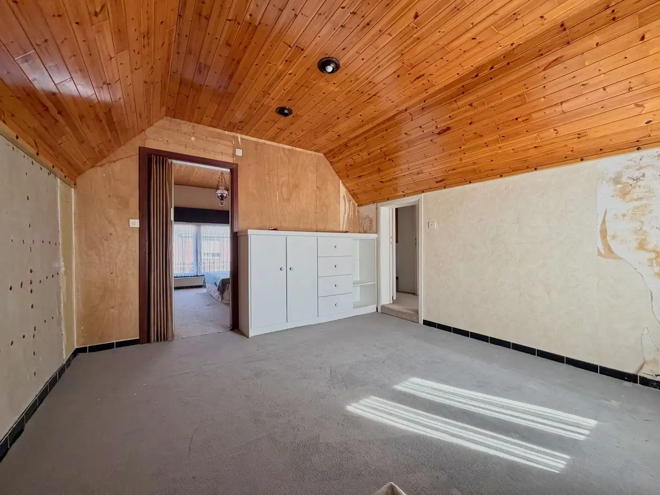 Lichtrijke gezinswoning met zonnige tuin foto 16