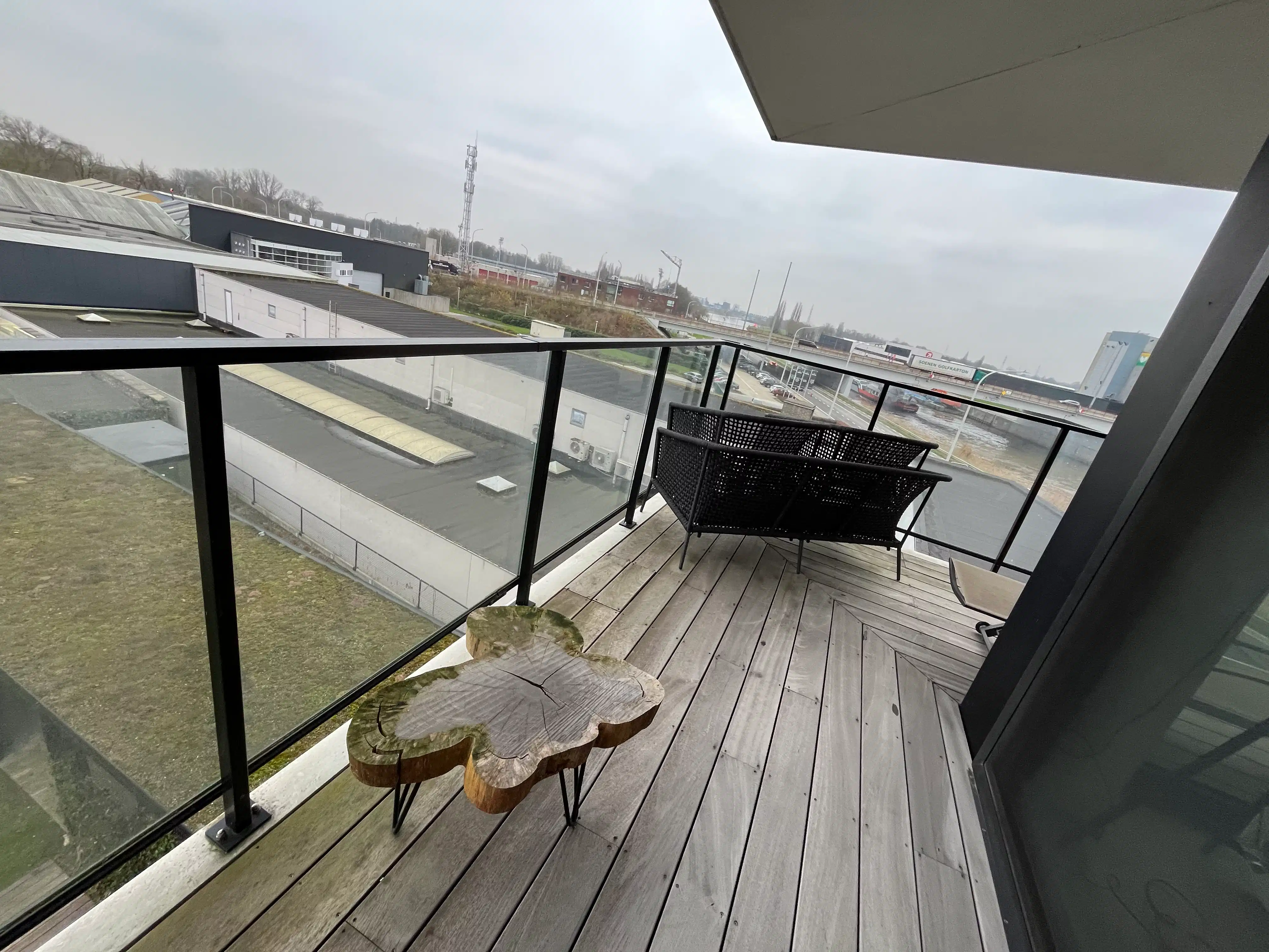 Instapklaar, lichtrijk appartement met zonneterrassen foto 14