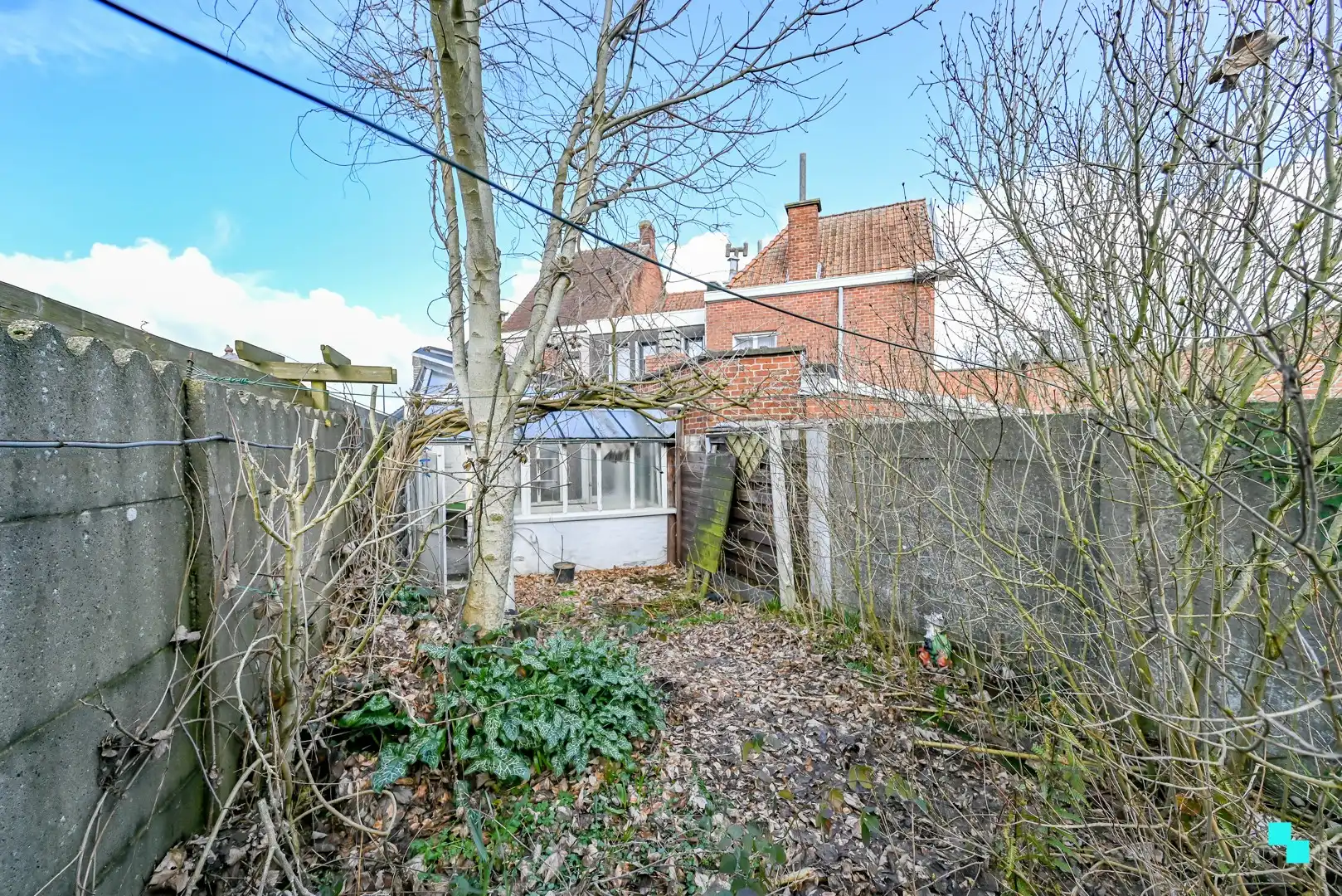 Verder op te frissen woning nabij centrum Izegem foto 15