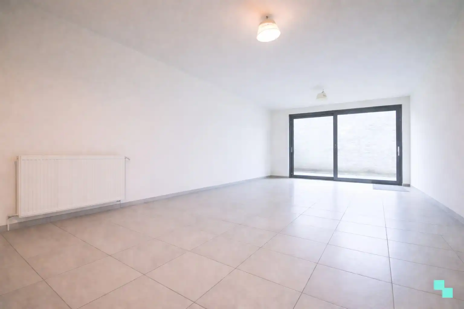 Recent, gelijkvloers appartement met garage te Westrozebeke foto 3