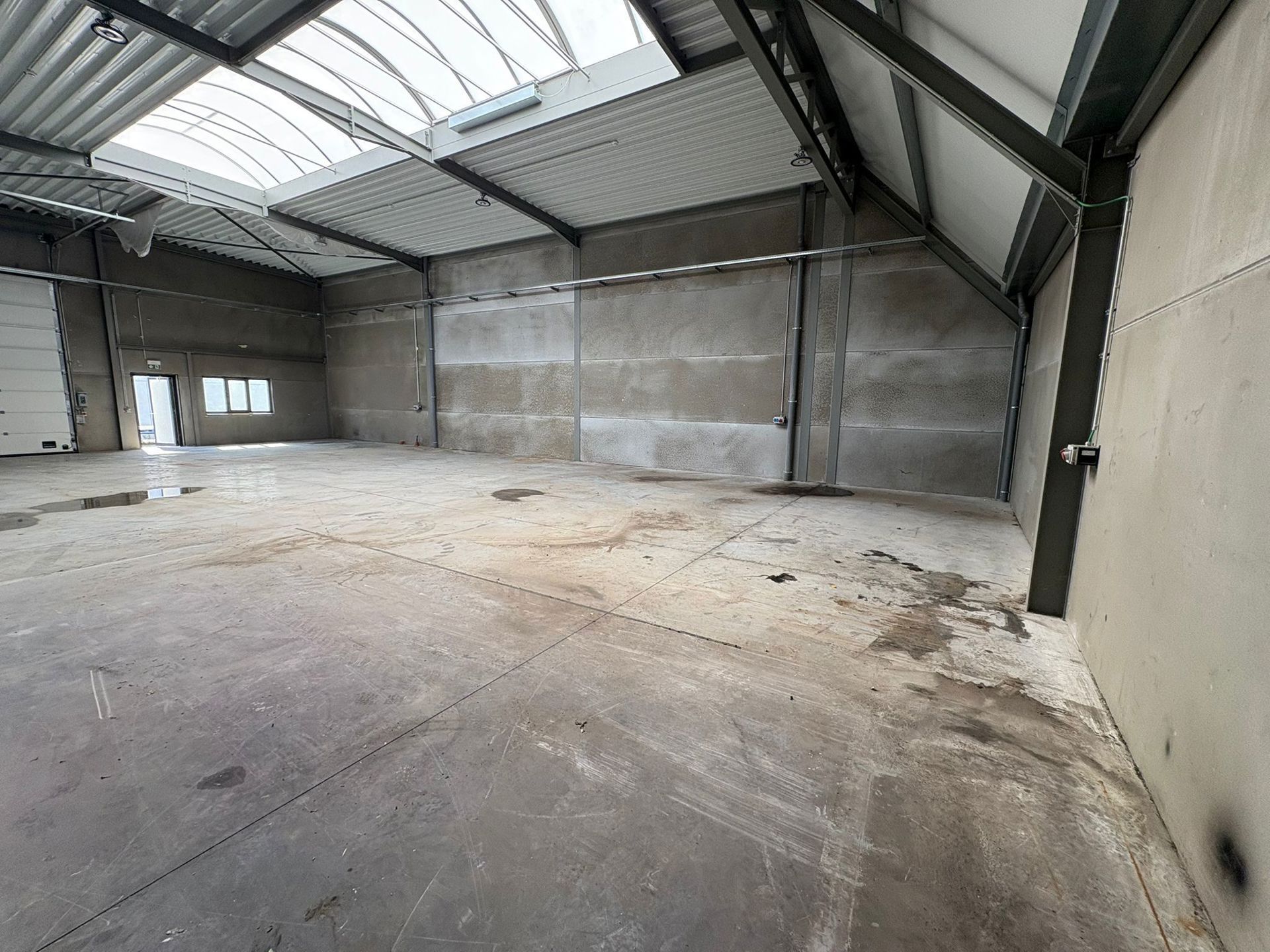 Nieuwbouw KMO-units te huur te Waregem foto 8