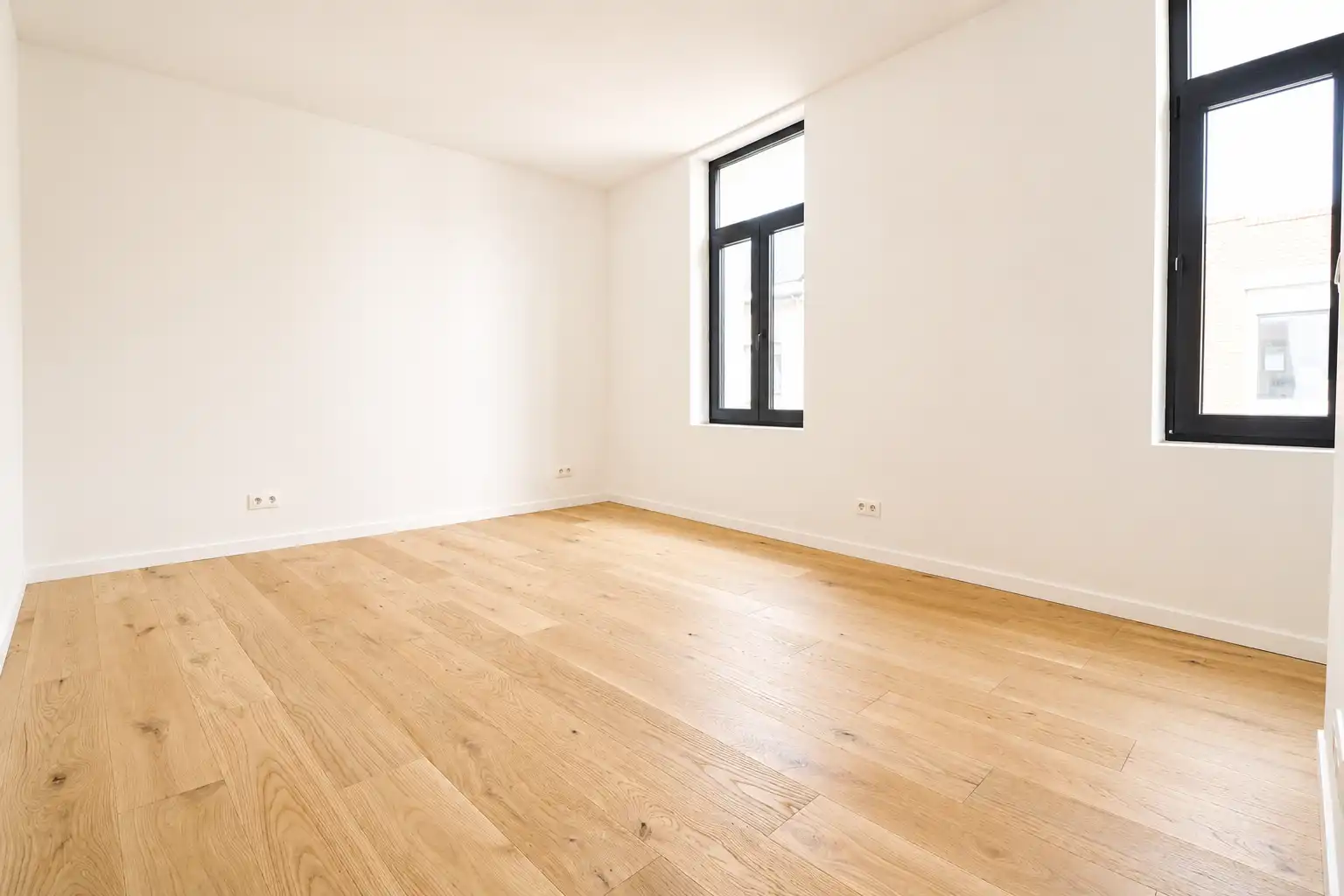 Volledig gerenoveerd appartement met 2 slaapkamers (110 m²) foto 10