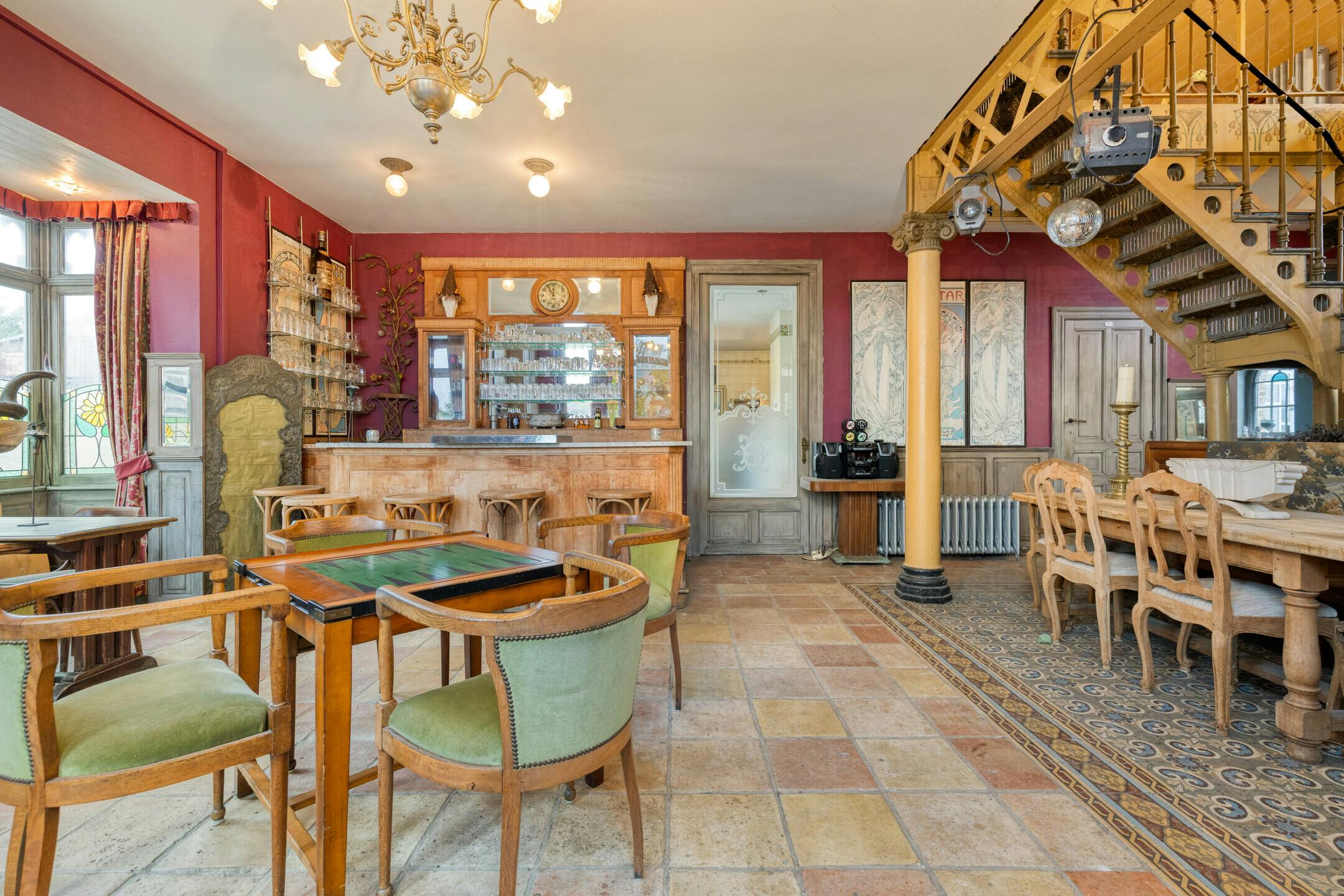 Uniek karaktervol pand met tal van mogelijkheden te Gistel foto 6