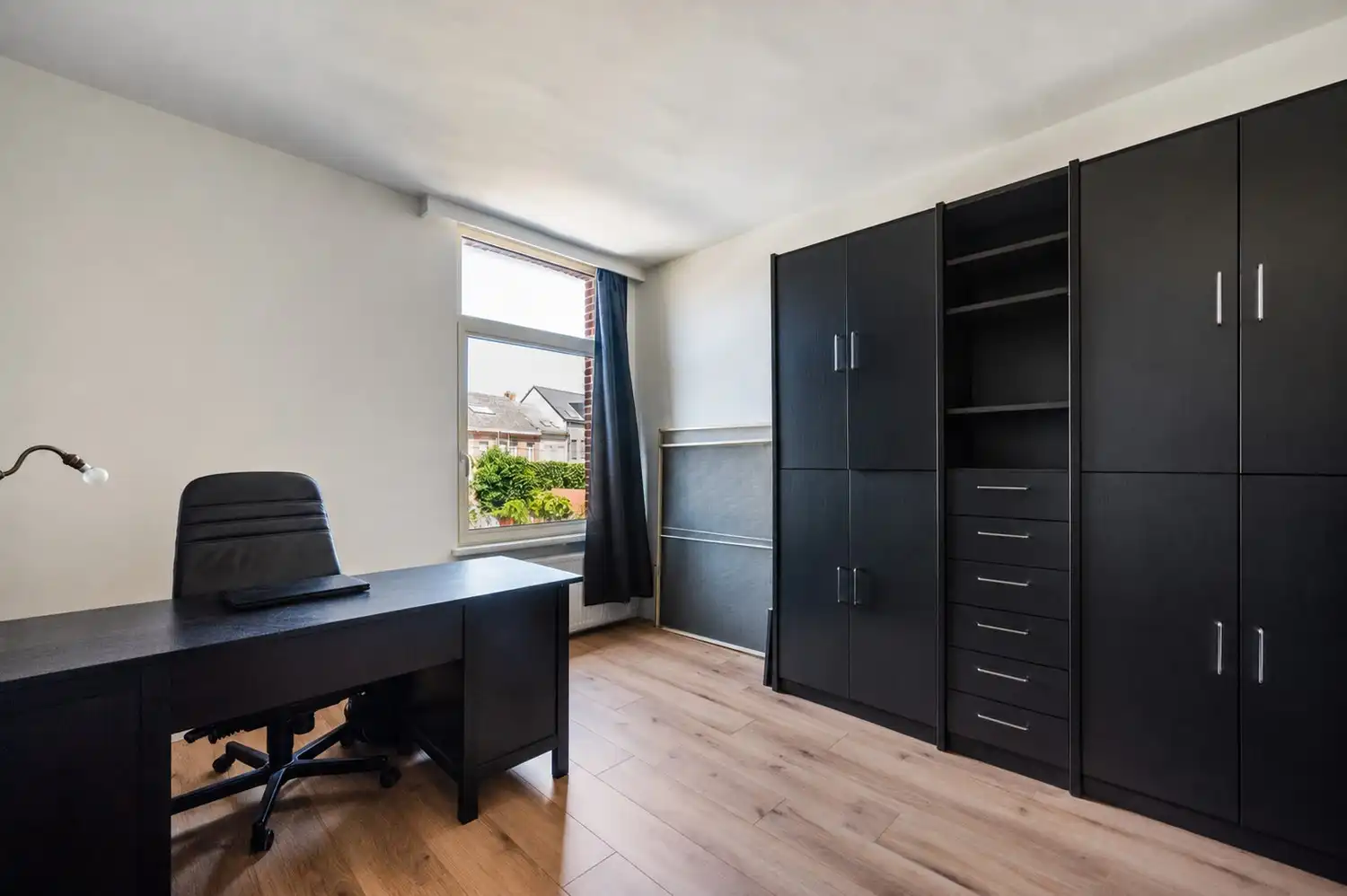 Instapklare, gerenoveerde woning met 3 slaapkamers nabij hartje Lier foto 14