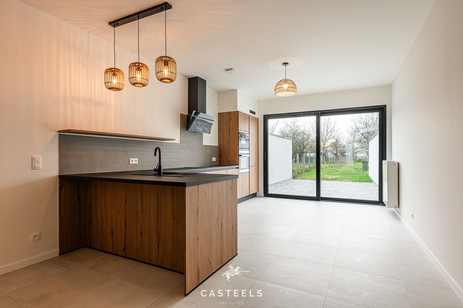 Prachtige gerenoveerde gezinswoning met grote tuin te &nbsp;Wetteren foto 5