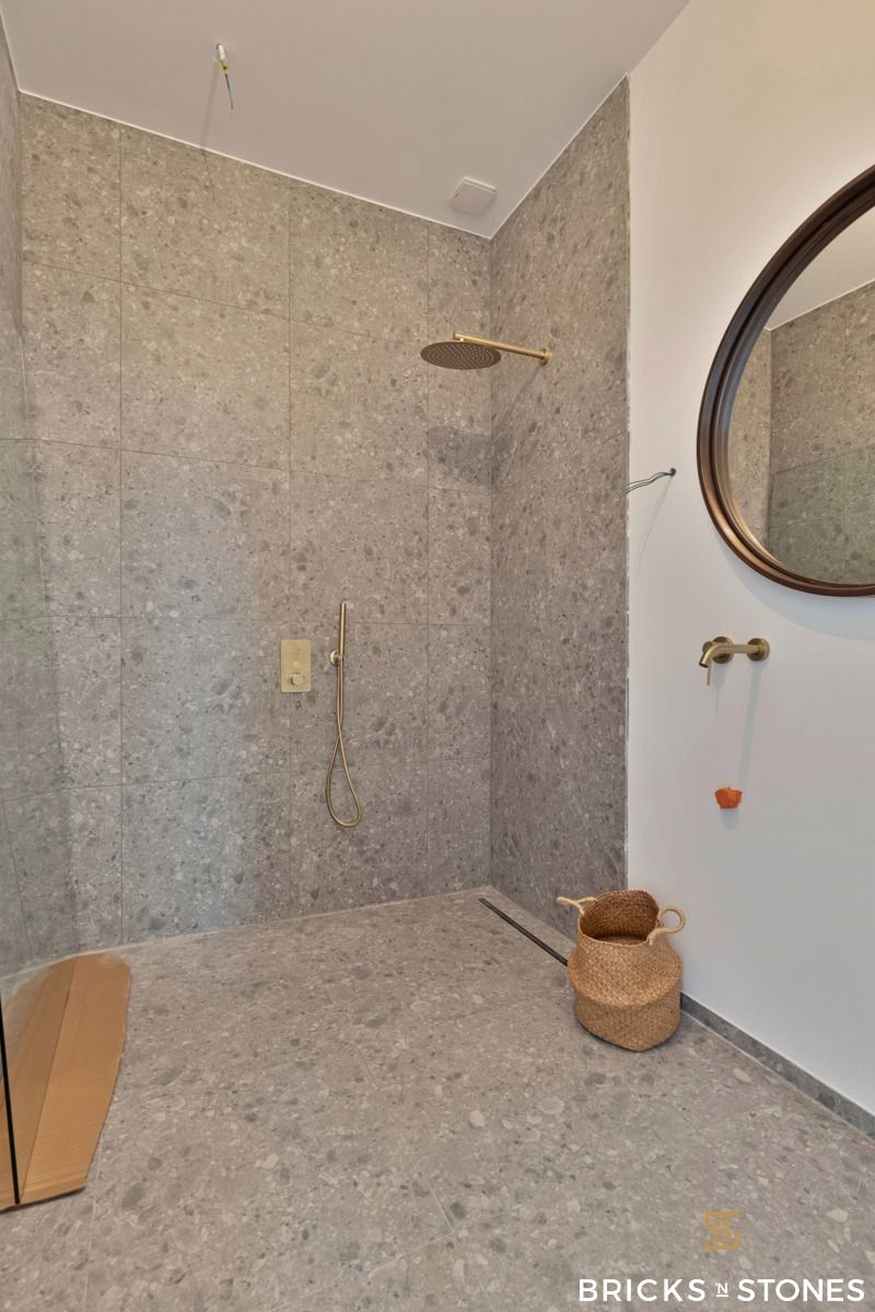 Luxueus gerenoveerd en bemeubeld 2-slaapkamer appartement  foto 14