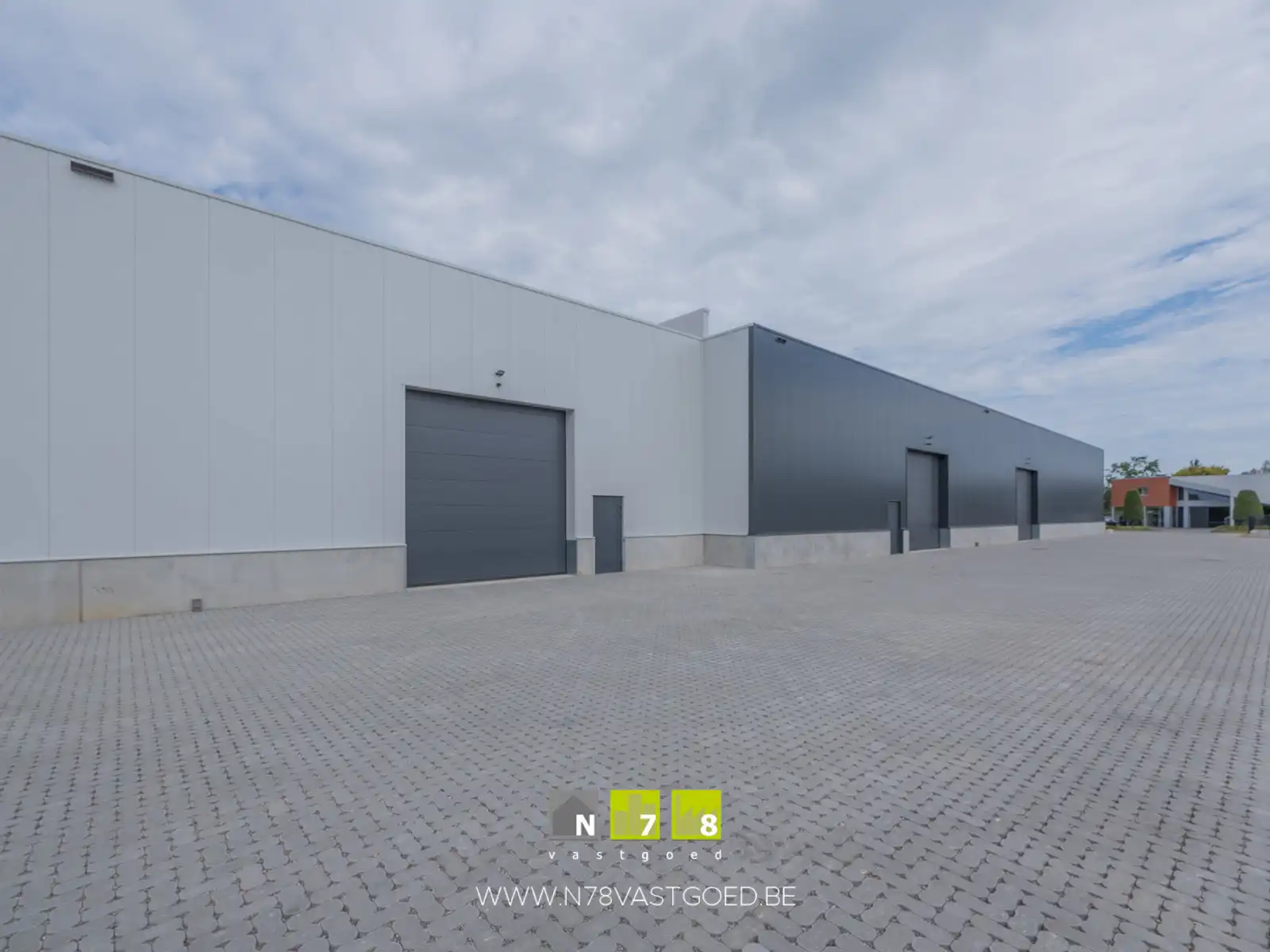 Bedrijfsvastgoed te koop foto {{pictureIndex}}