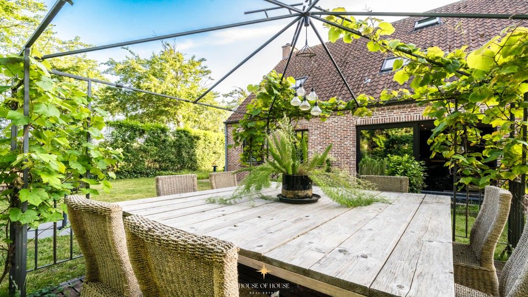 Sfeervolle landelijke villa met charmante tuin en prachtig verzicht foto 23