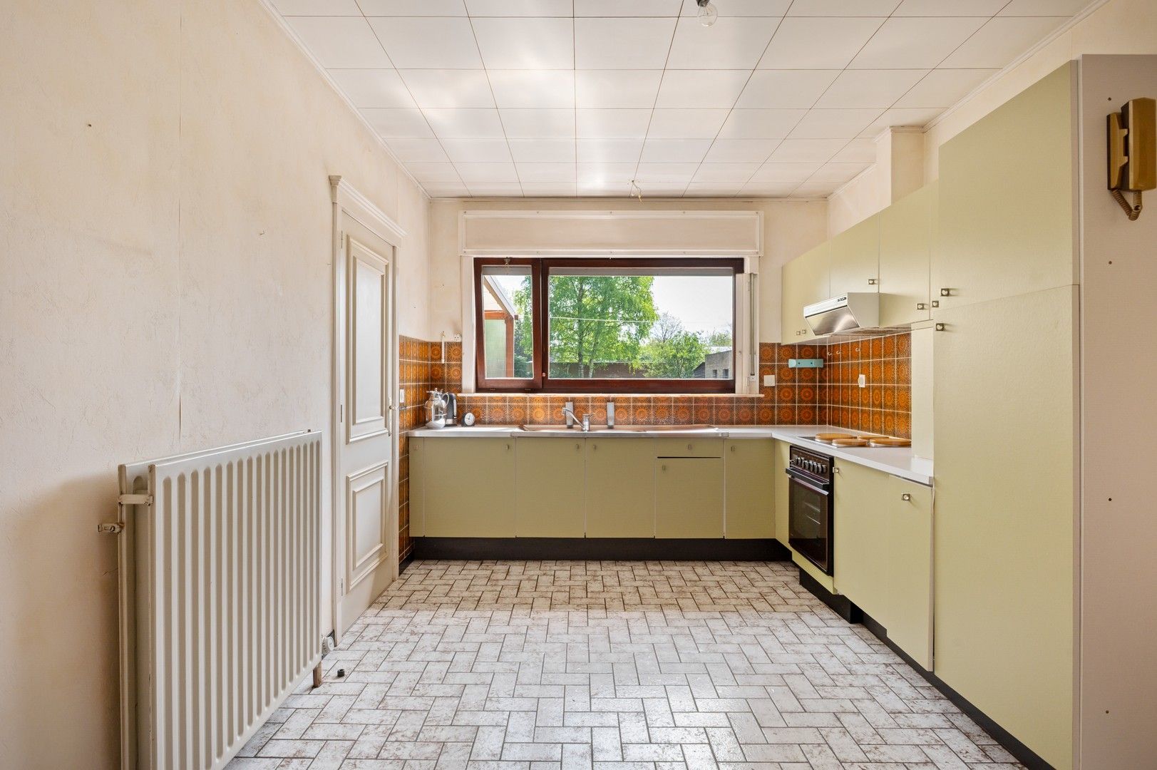 Vrijstaande villa met een grote zonnige tuin in Brasschaat foto 6