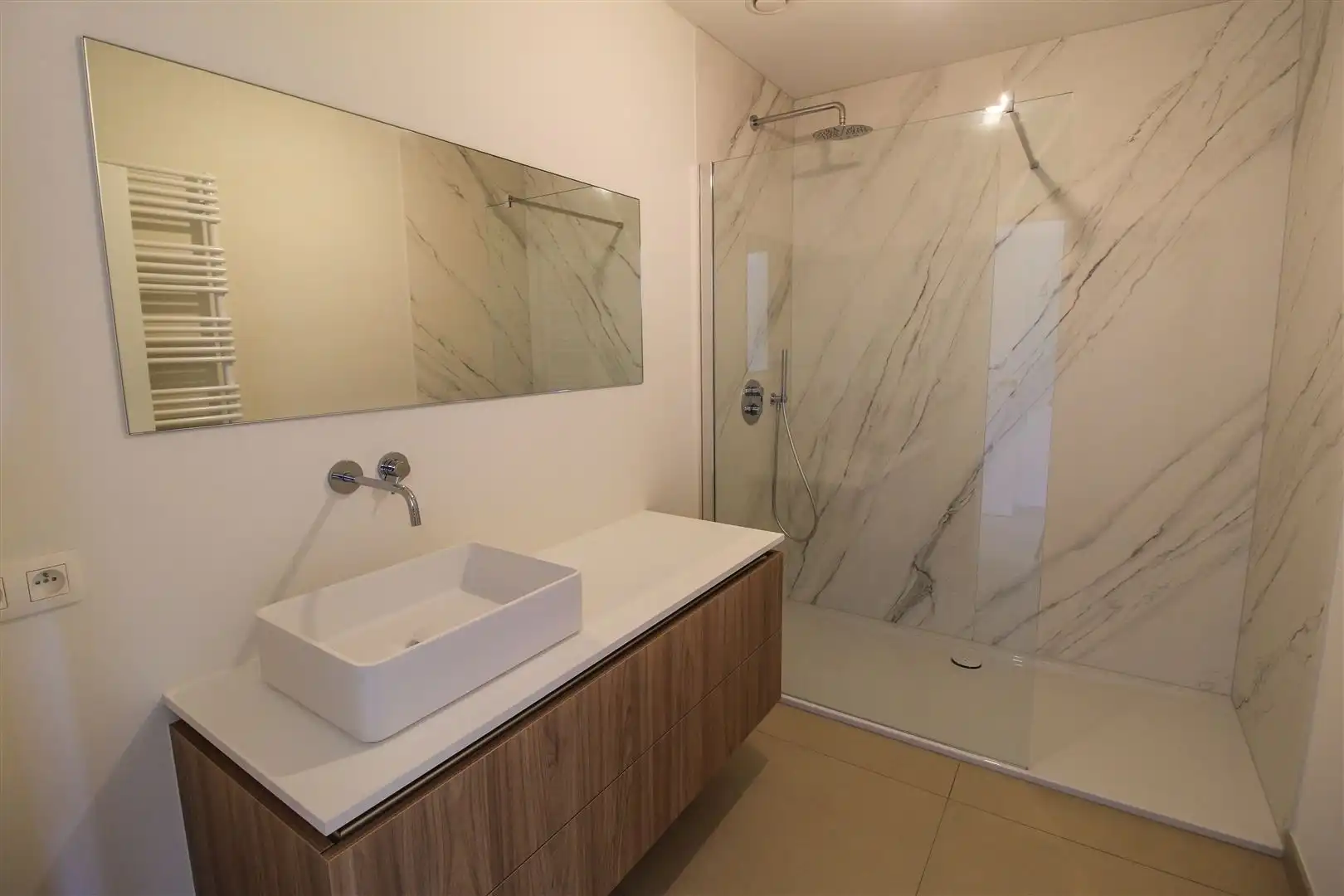 Gelijkvloers appartement met 1 slaapkamer foto 9