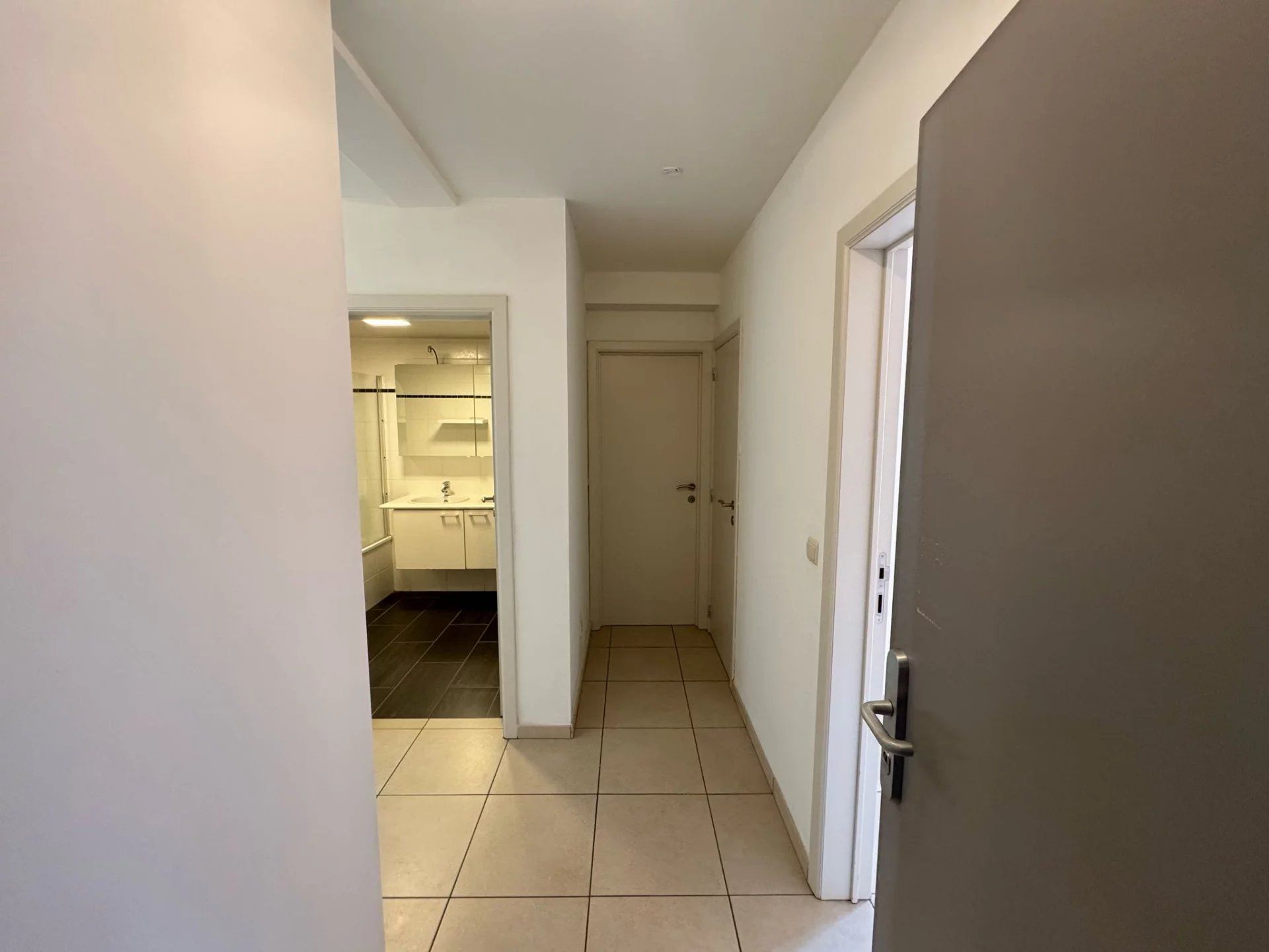 Appartement met twee slaapkamers in centrum van Sint-Truiden foto 4