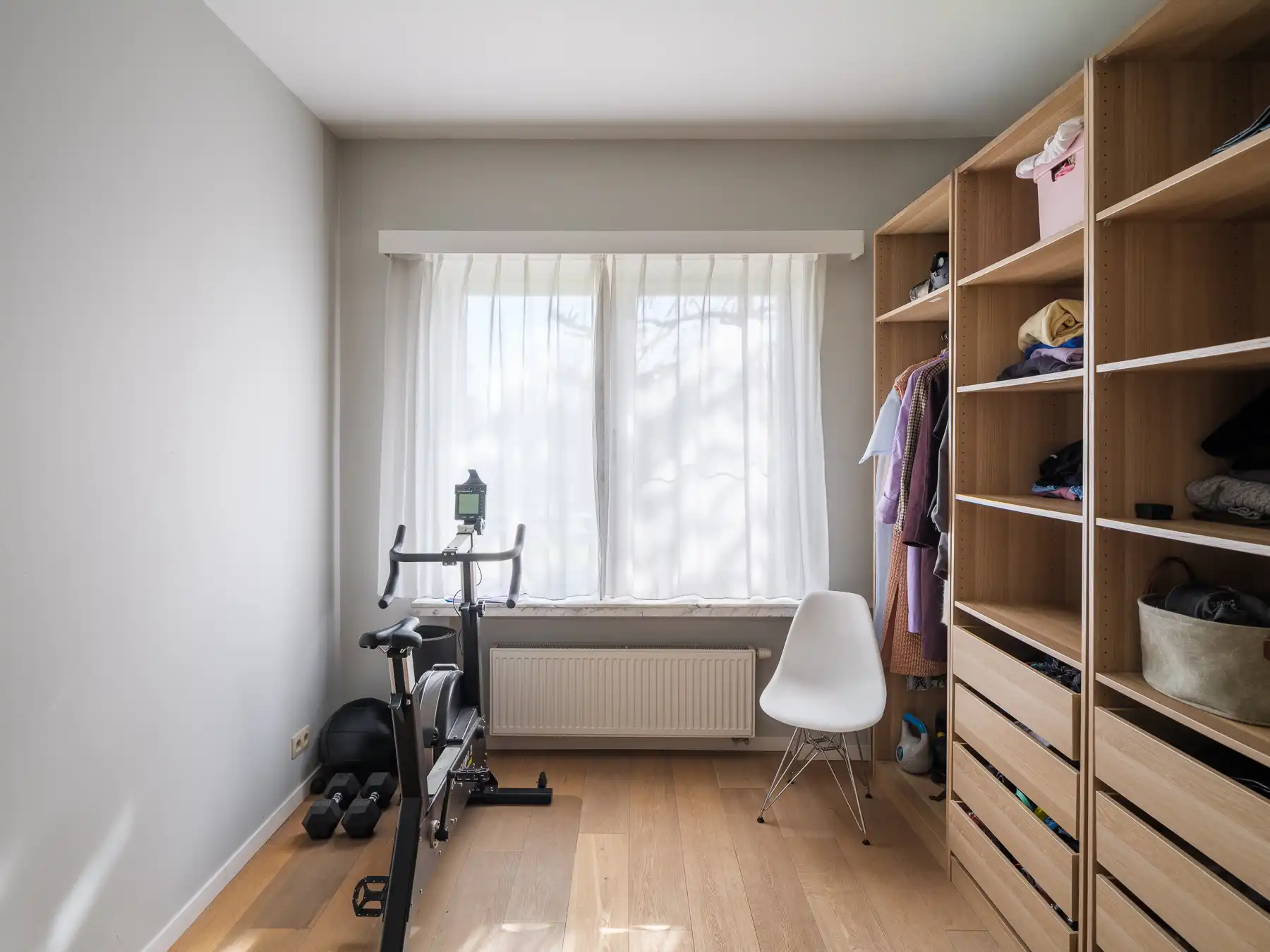 Hedendaags appartement met garagebox foto 13