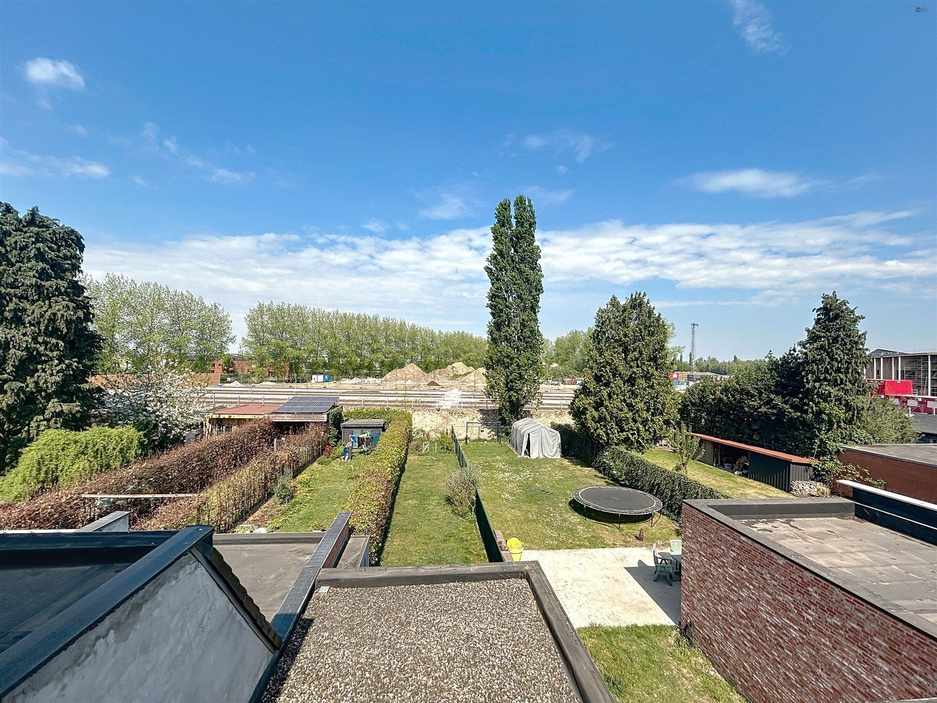 Instapklare moderne woning met 2 slaapkamers en gezellige tuin op toplocatie! foto 16