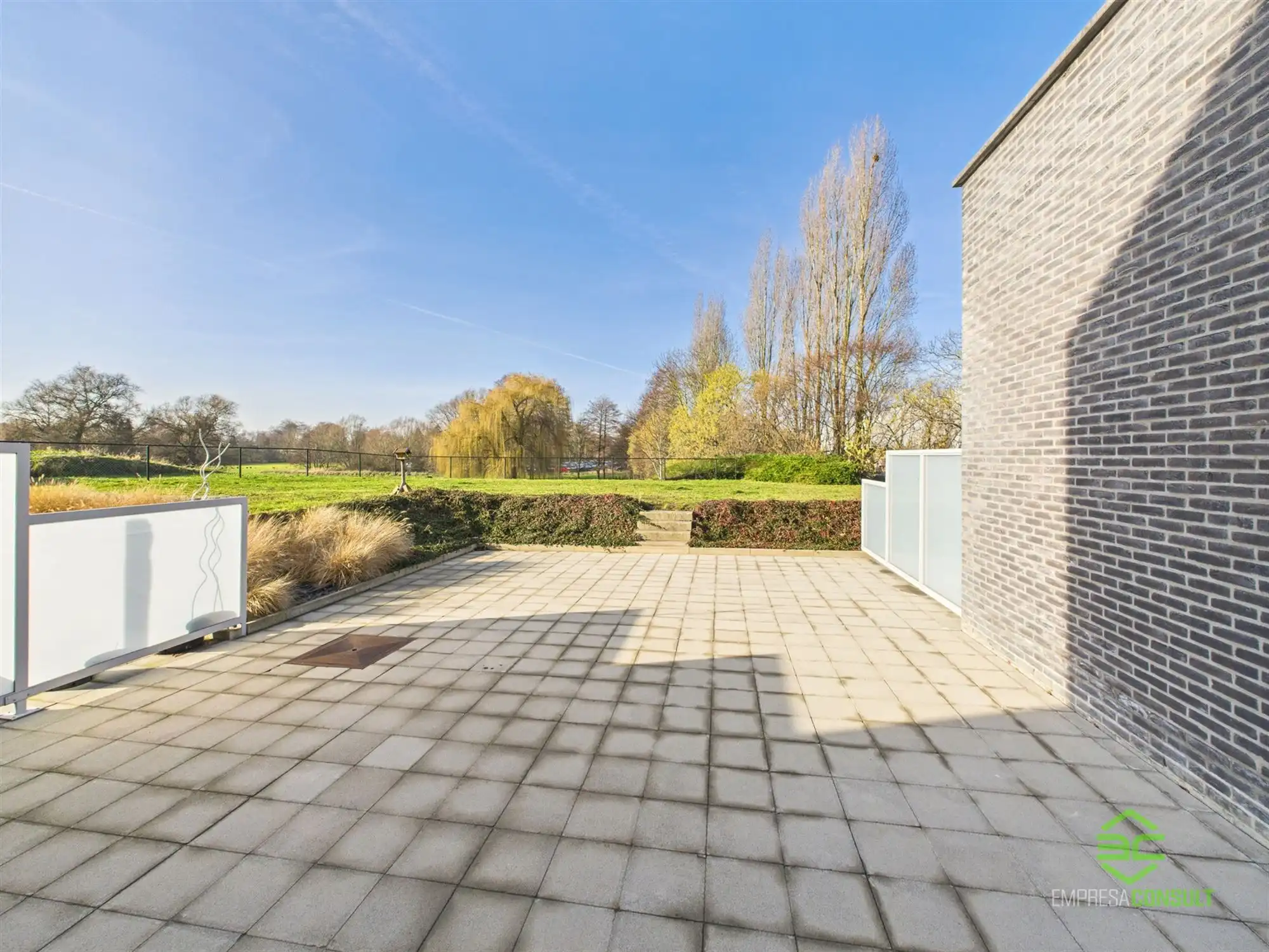 Instapklare gezinswoning met 3 slpk op 1km van het centrum! foto 16