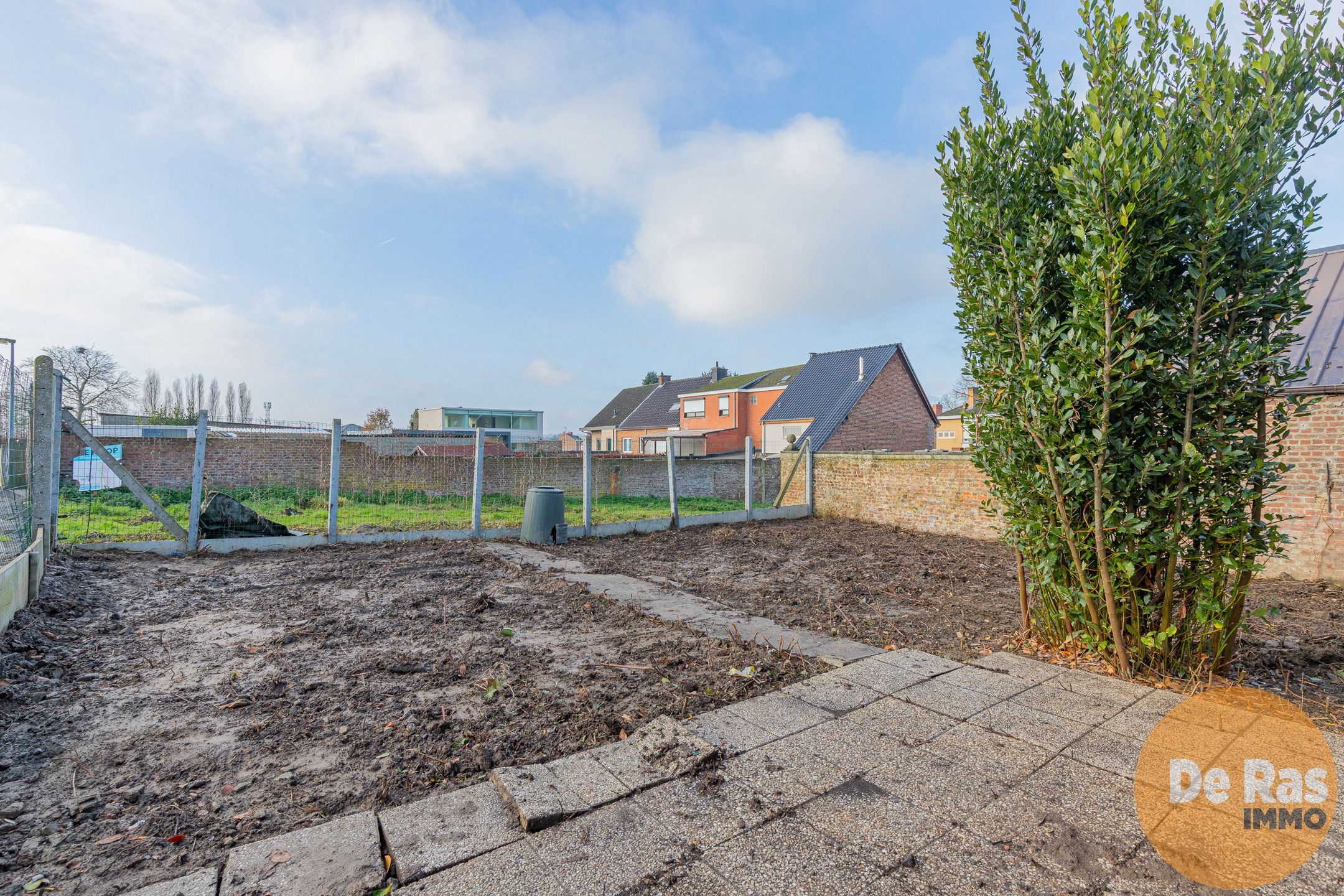 DENDERHOUTEM- Ruime 3-gevelwoning met 4 slpk, tuin en garage foto 5