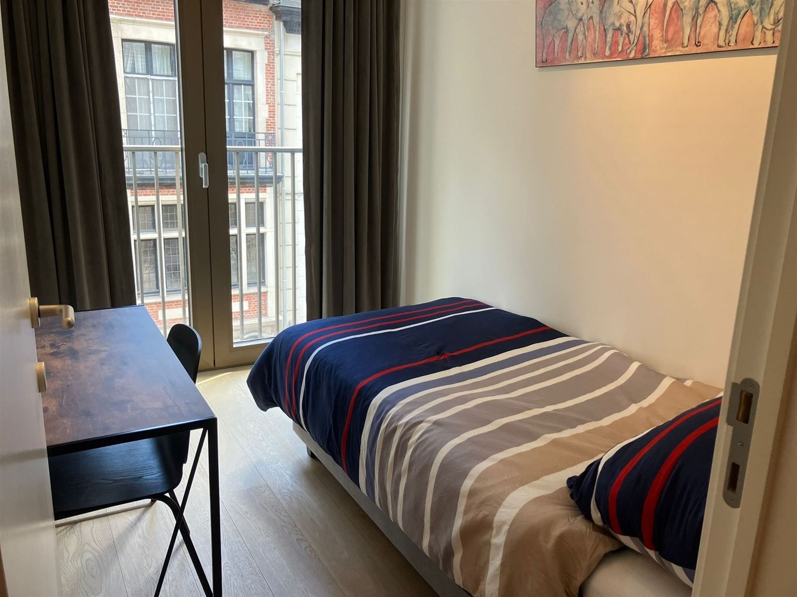 Luxe gemeubeld 2slaapkamerappatement met terras & parking! foto 15