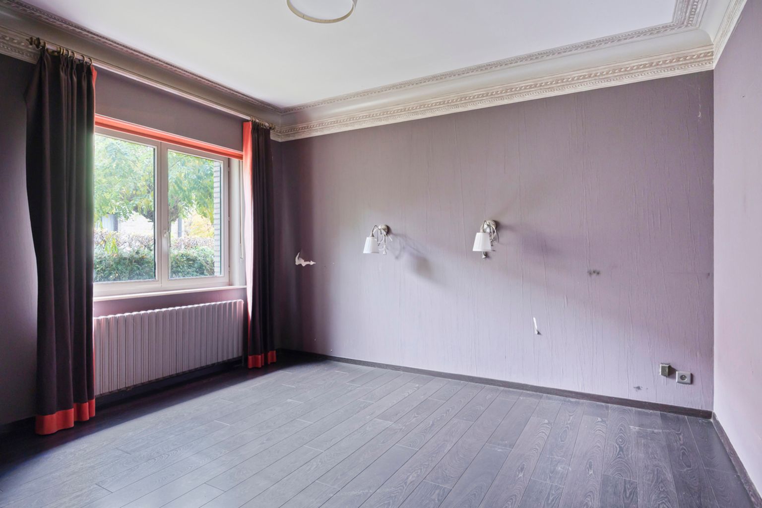 Bungalow van 176 m² met garage en tuin foto 12