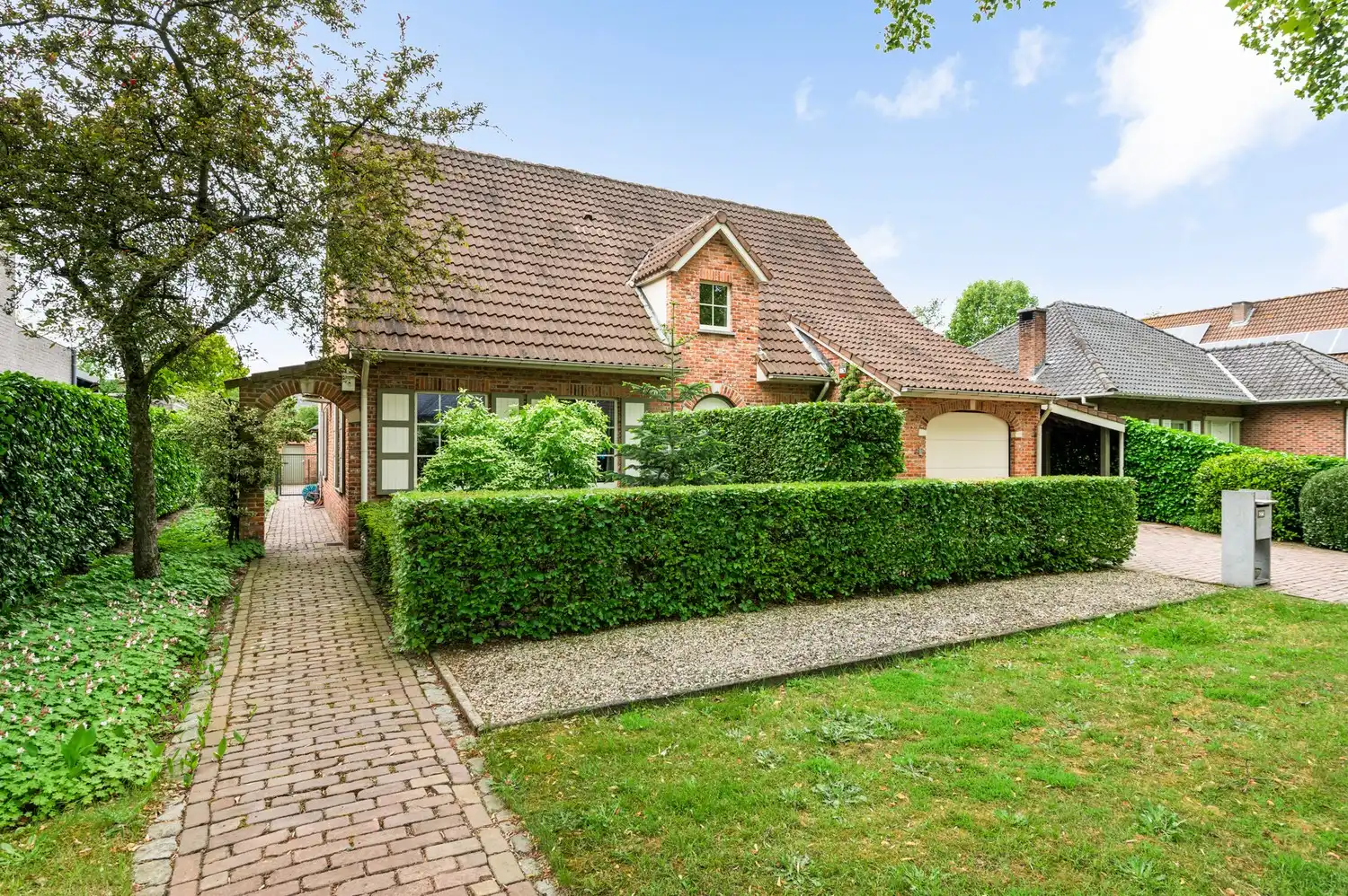 Charmante energiezuinige villa met prachtige tuin op toplocatie in Brasschaat foto 2