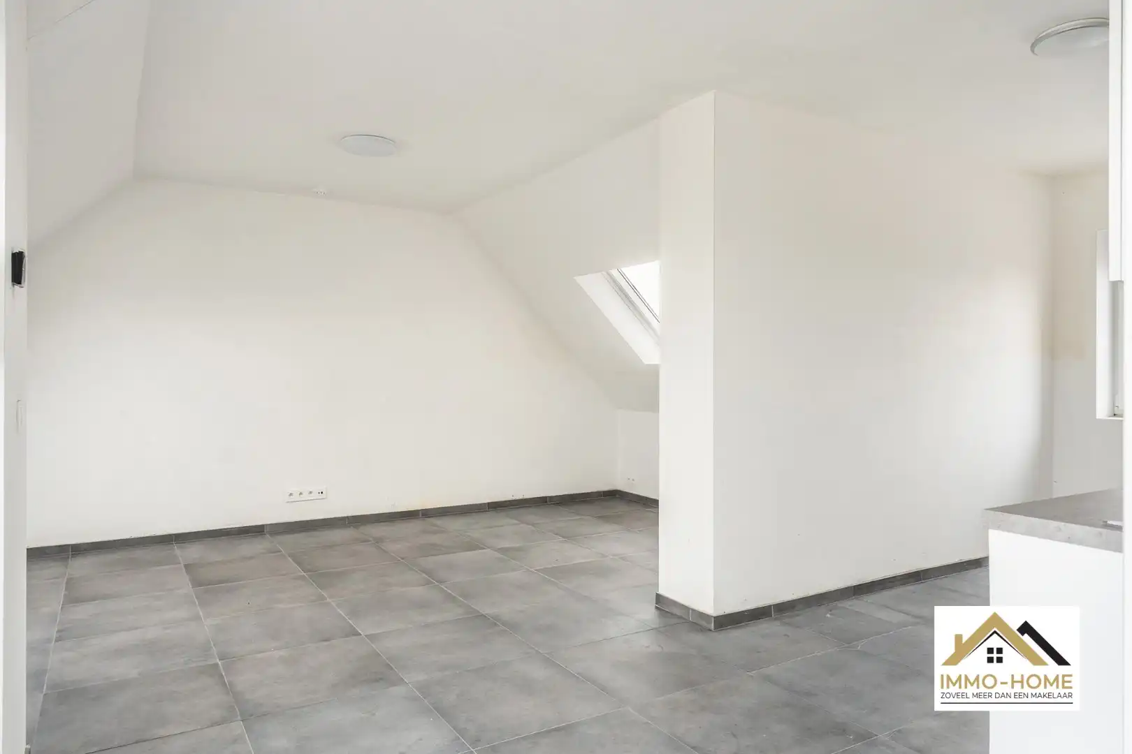 Nog drie af te werken woonunits en vier garages!  foto 14