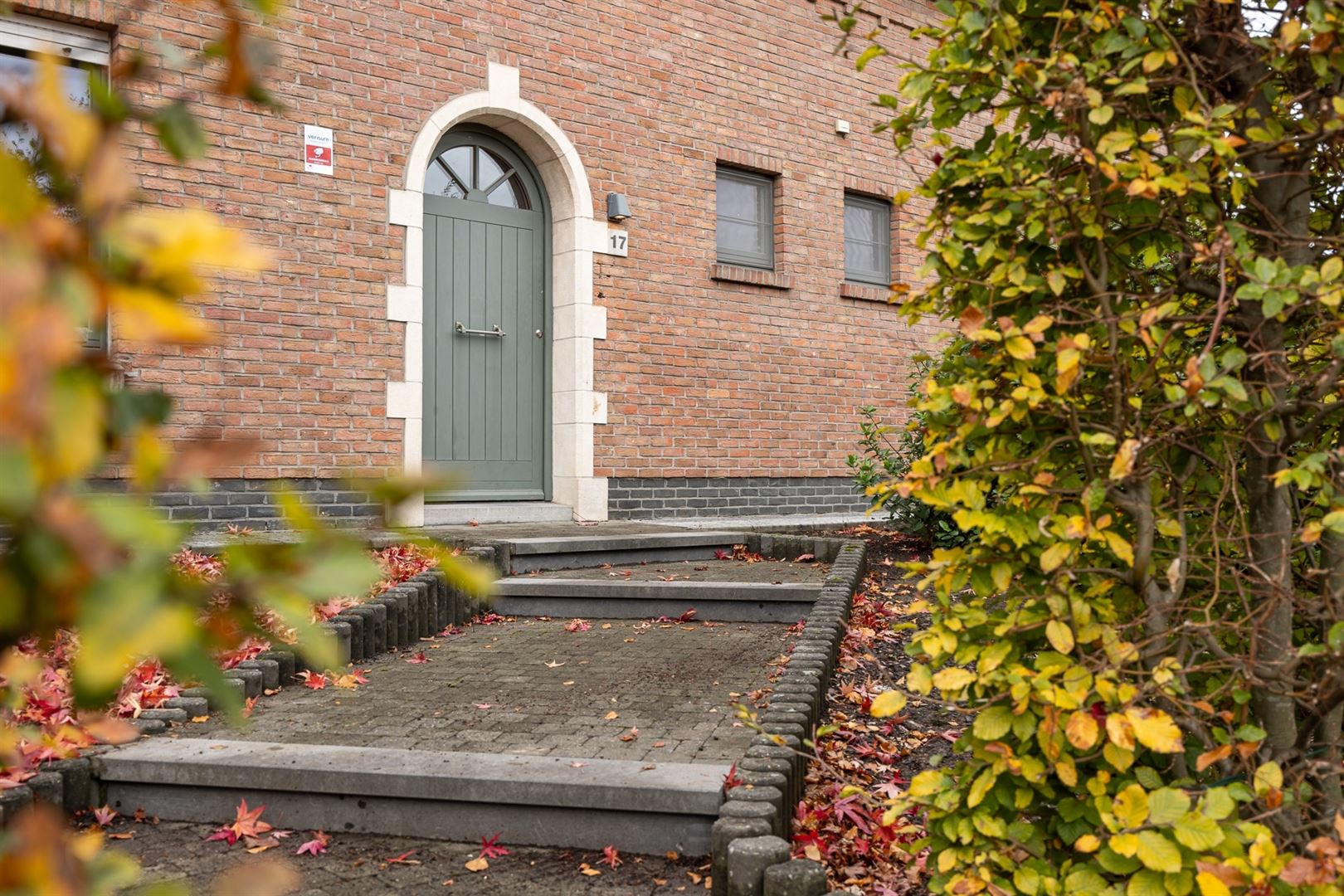 gerenoveerde landelijke woning in rustige wijk te Humbeek foto 2