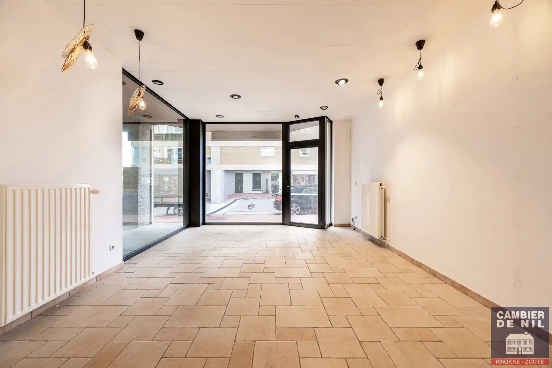 Ideaal gelegen handelspand gelegen aan het Rubensplein foto 5